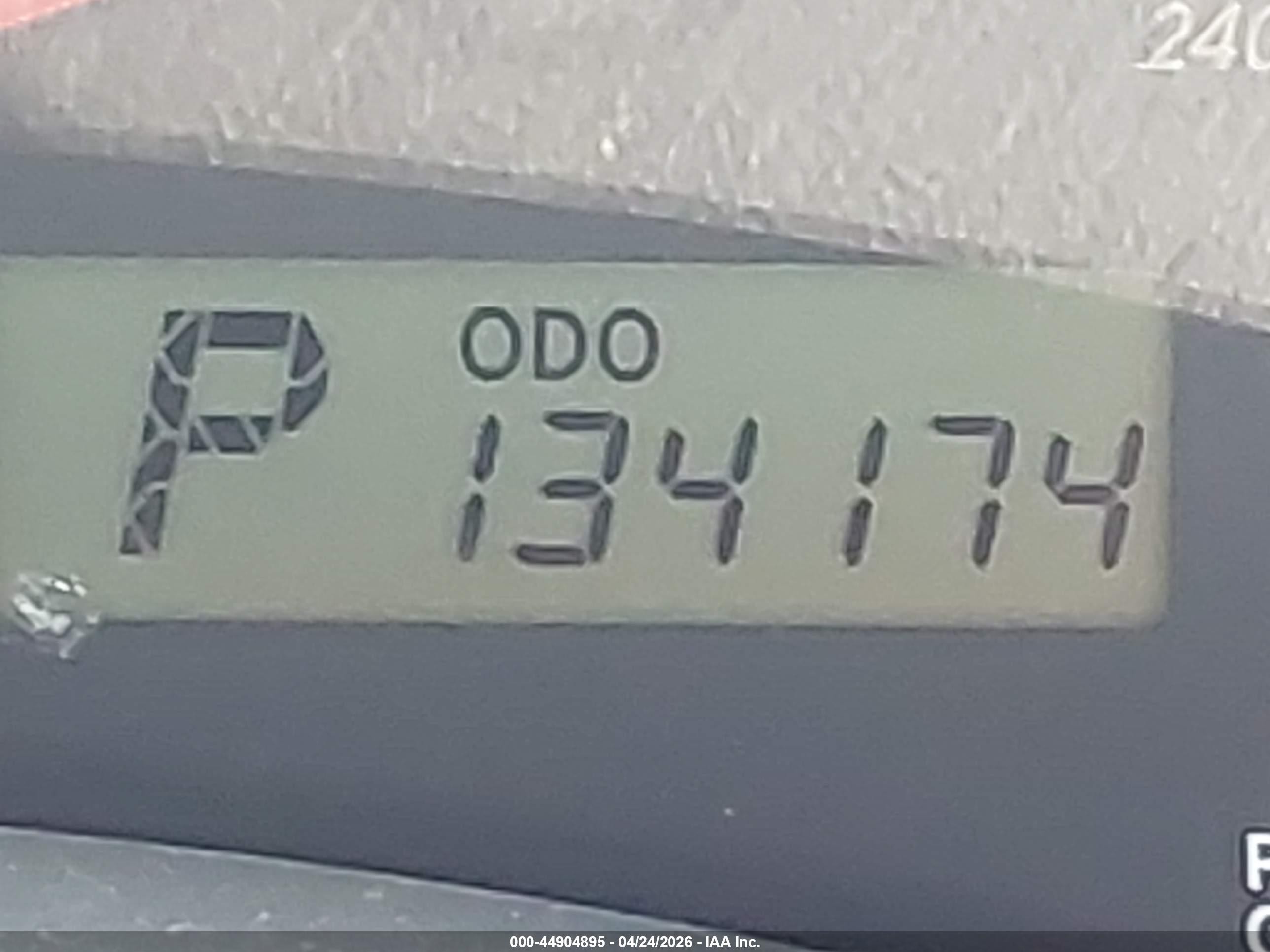 2010 Toyota Corolla Le Silver vin: JTDBU4EE1AJ067923