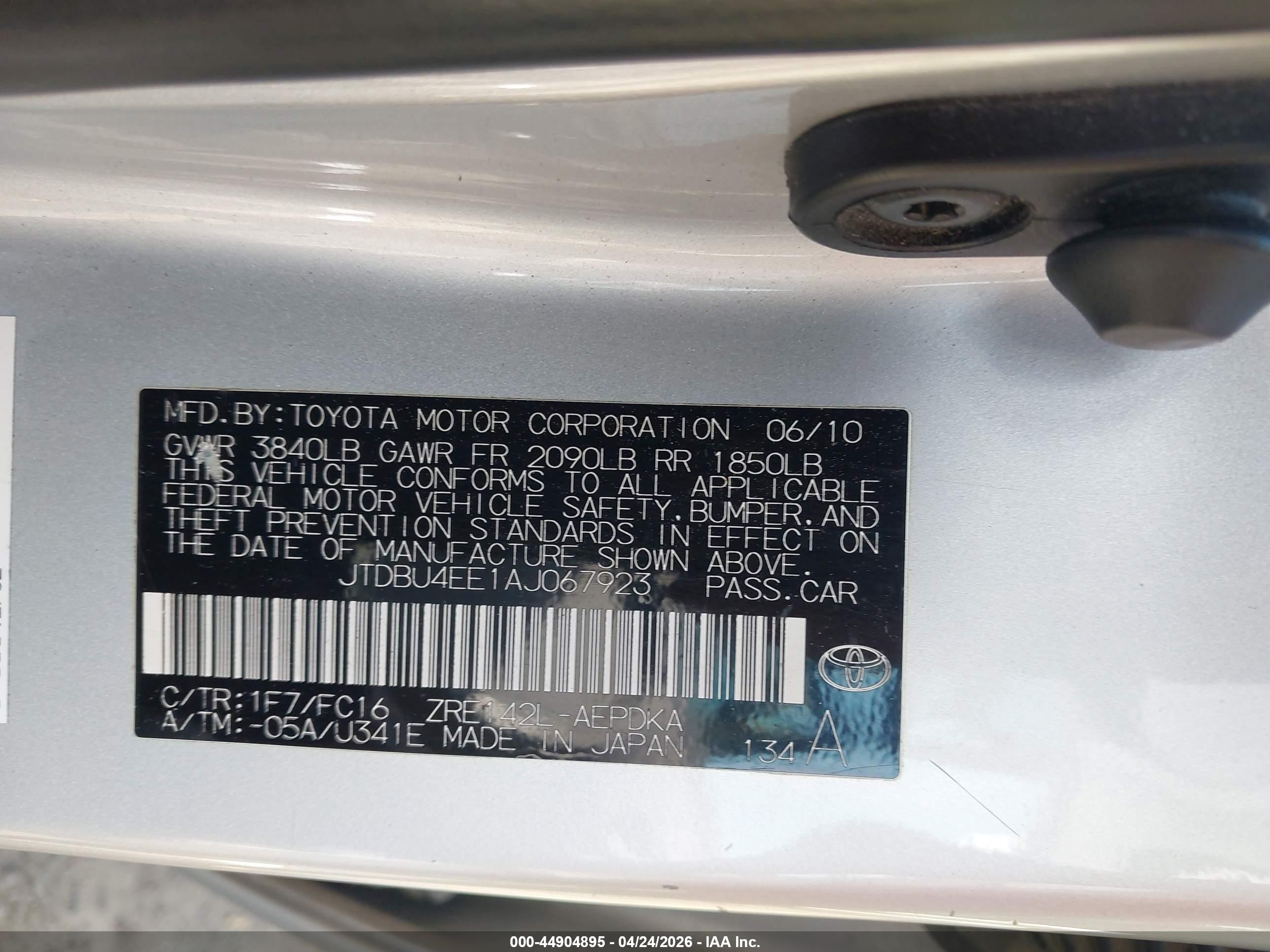 2010 Toyota Corolla Le Silver vin: JTDBU4EE1AJ067923