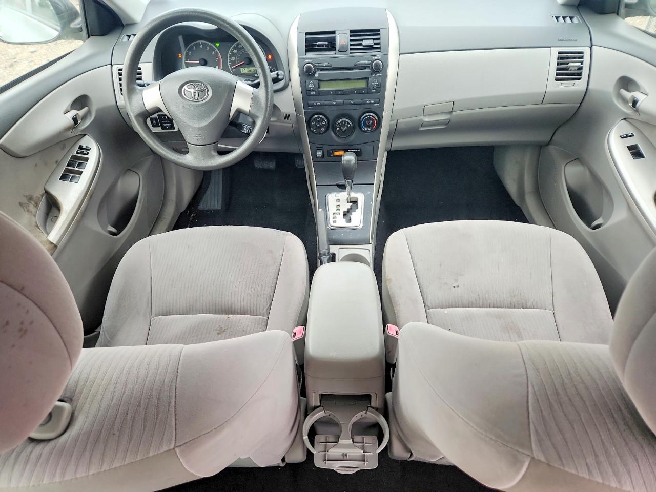 2010 Toyota Corolla Le Серебряный vin: JTDBU4EE1AJ072104