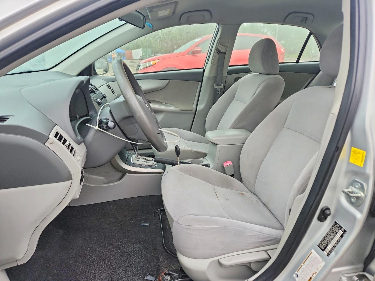 2010 Toyota Corolla Le Серебряный vin: JTDBU4EE1AJ072104