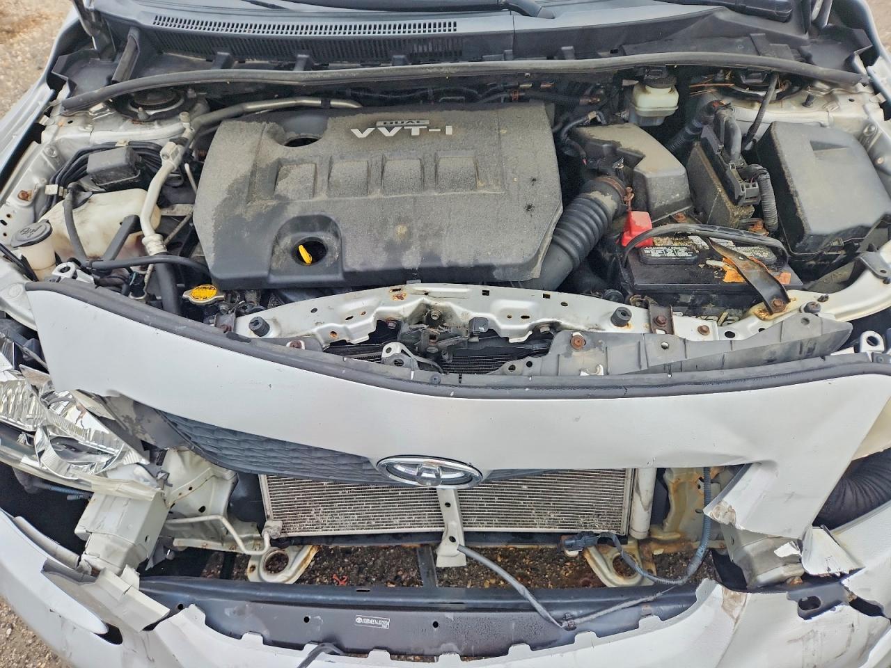 2010 Toyota Corolla Le Серебряный vin: JTDBU4EE1AJ072104