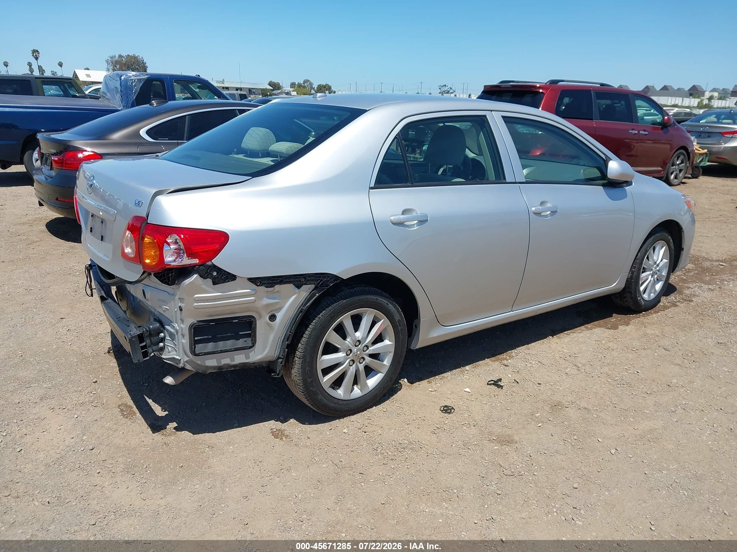 2010 Toyota Corolla Le Серебряный vin: JTDBU4EE1AJ079084