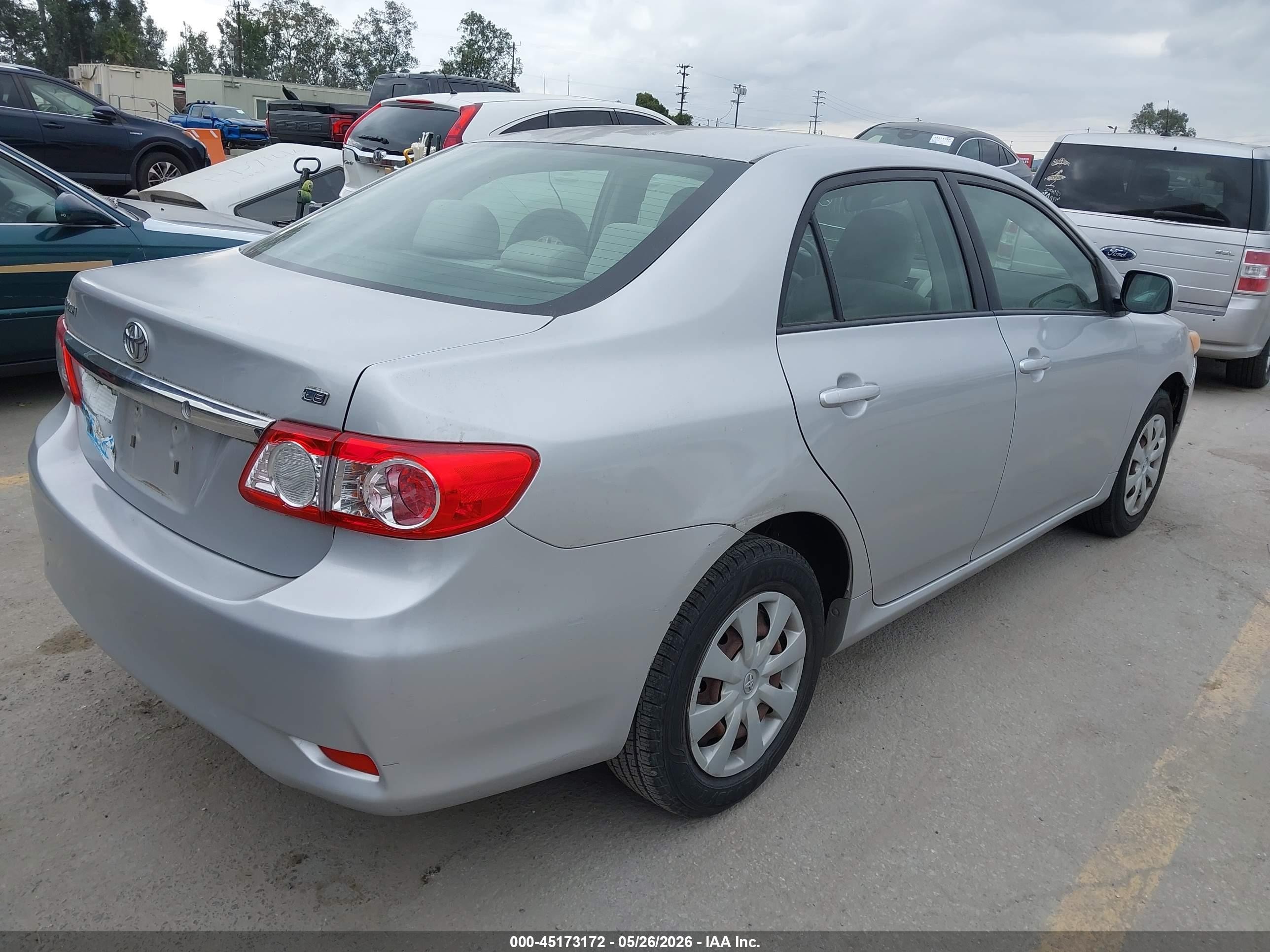2011 Toyota Corolla Le Silver vin: JTDBU4EE1B9129534