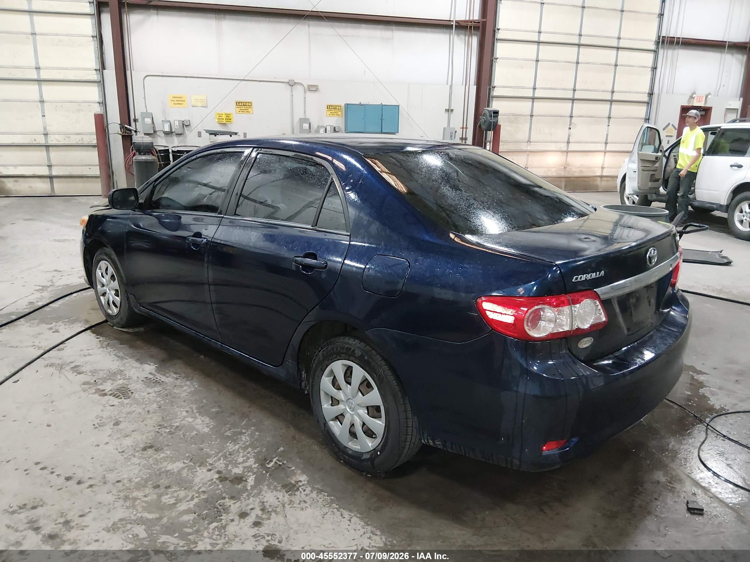 2011 Toyota Corolla Le Blue vin: JTDBU4EE1B9142347