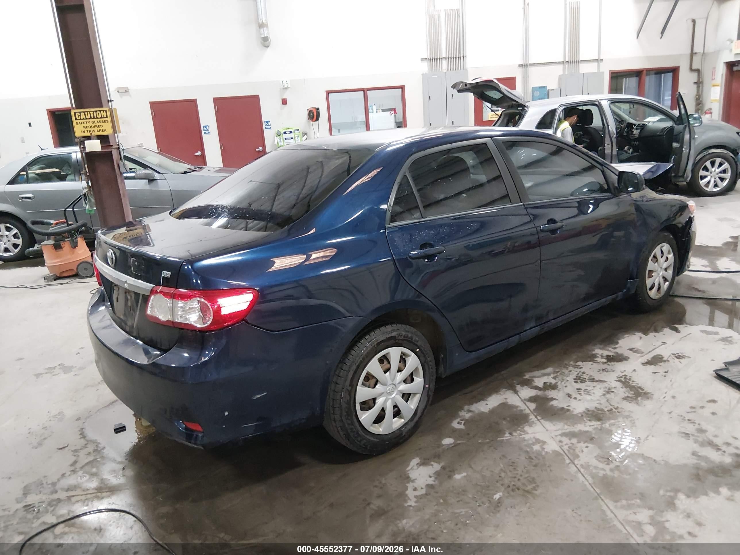 2011 Toyota Corolla Le Blue vin: JTDBU4EE1B9142347