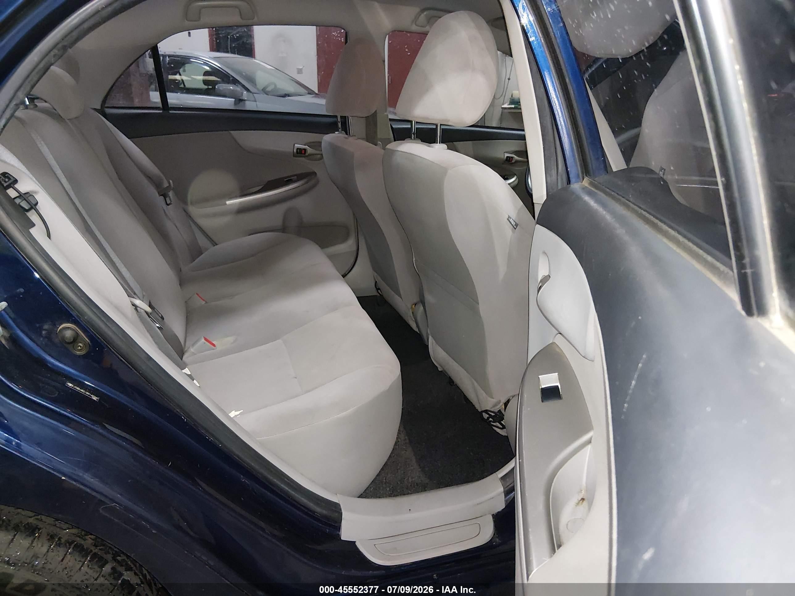 2011 Toyota Corolla Le Blue vin: JTDBU4EE1B9142347