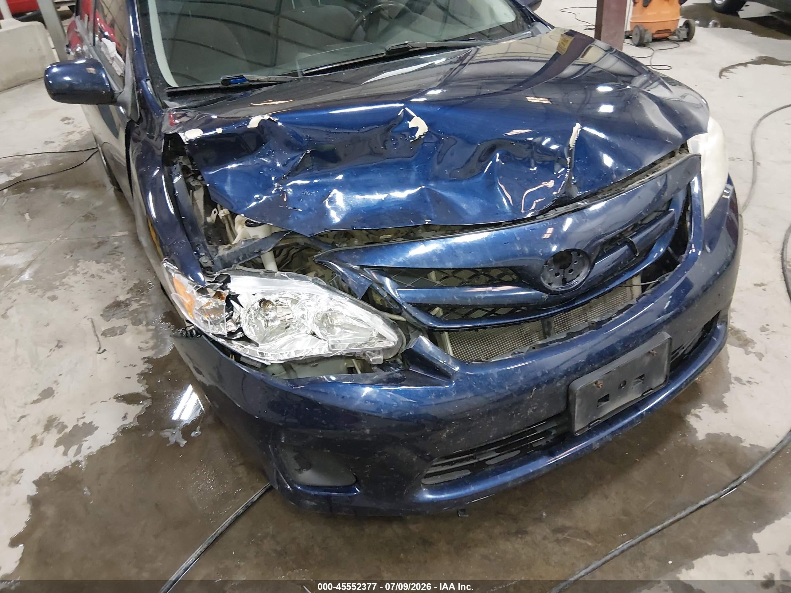 2011 Toyota Corolla Le Blue vin: JTDBU4EE1B9142347