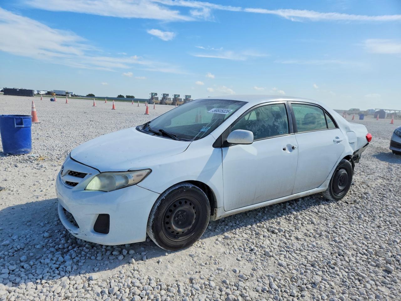 2011 Toyota Corolla Le Белый vin: JTDBU4EE1B9154725