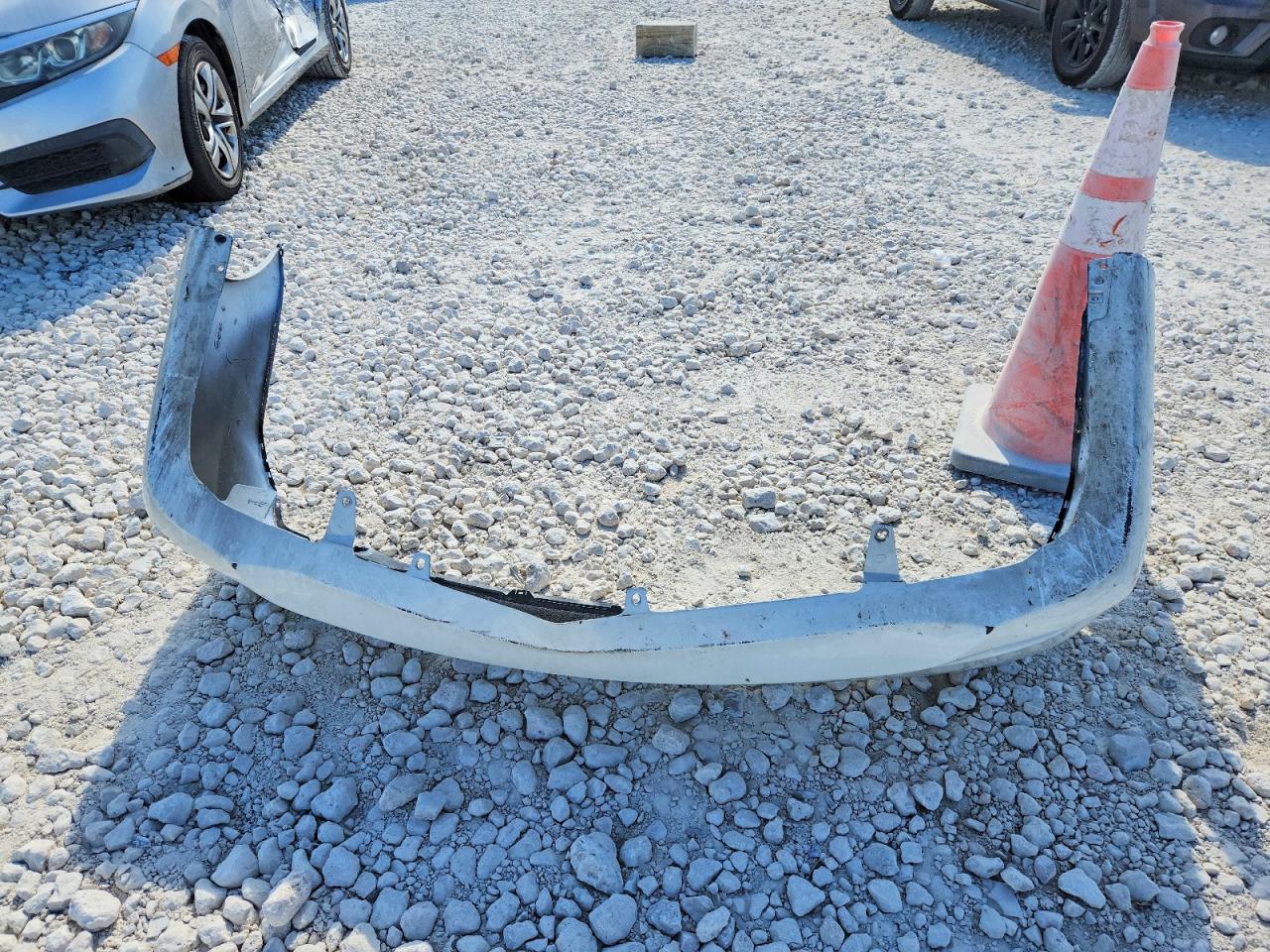 2011 Toyota Corolla Le Белый vin: JTDBU4EE1B9154725
