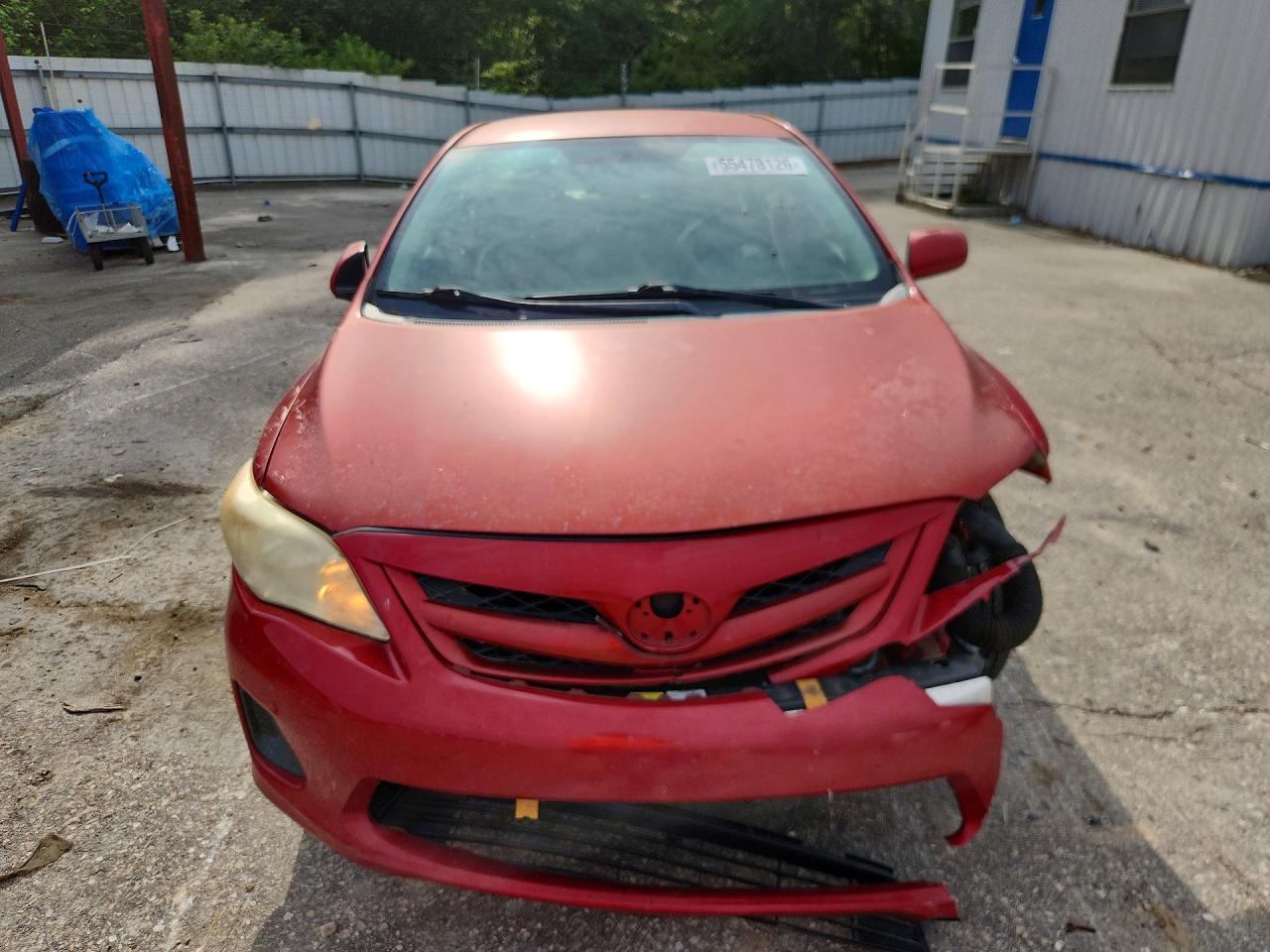 2011 Toyota Corolla Le Red vin: JTDBU4EE1B9155731