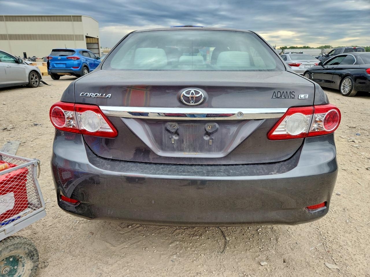 2011 Toyota Corolla Le Gray vin: JTDBU4EE1BJ092127