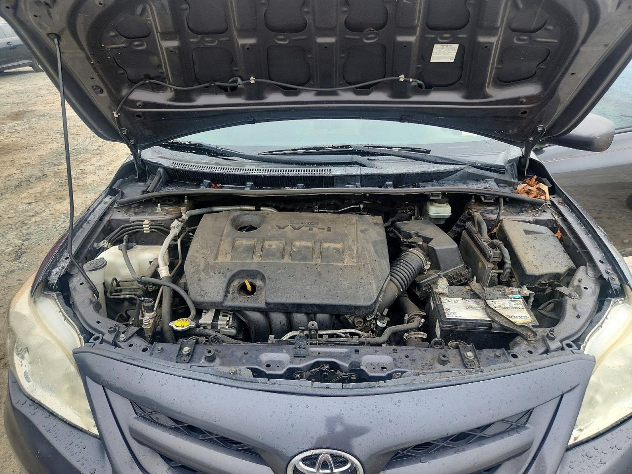 2011 Toyota Corolla Le Gray vin: JTDBU4EE1BJ094282