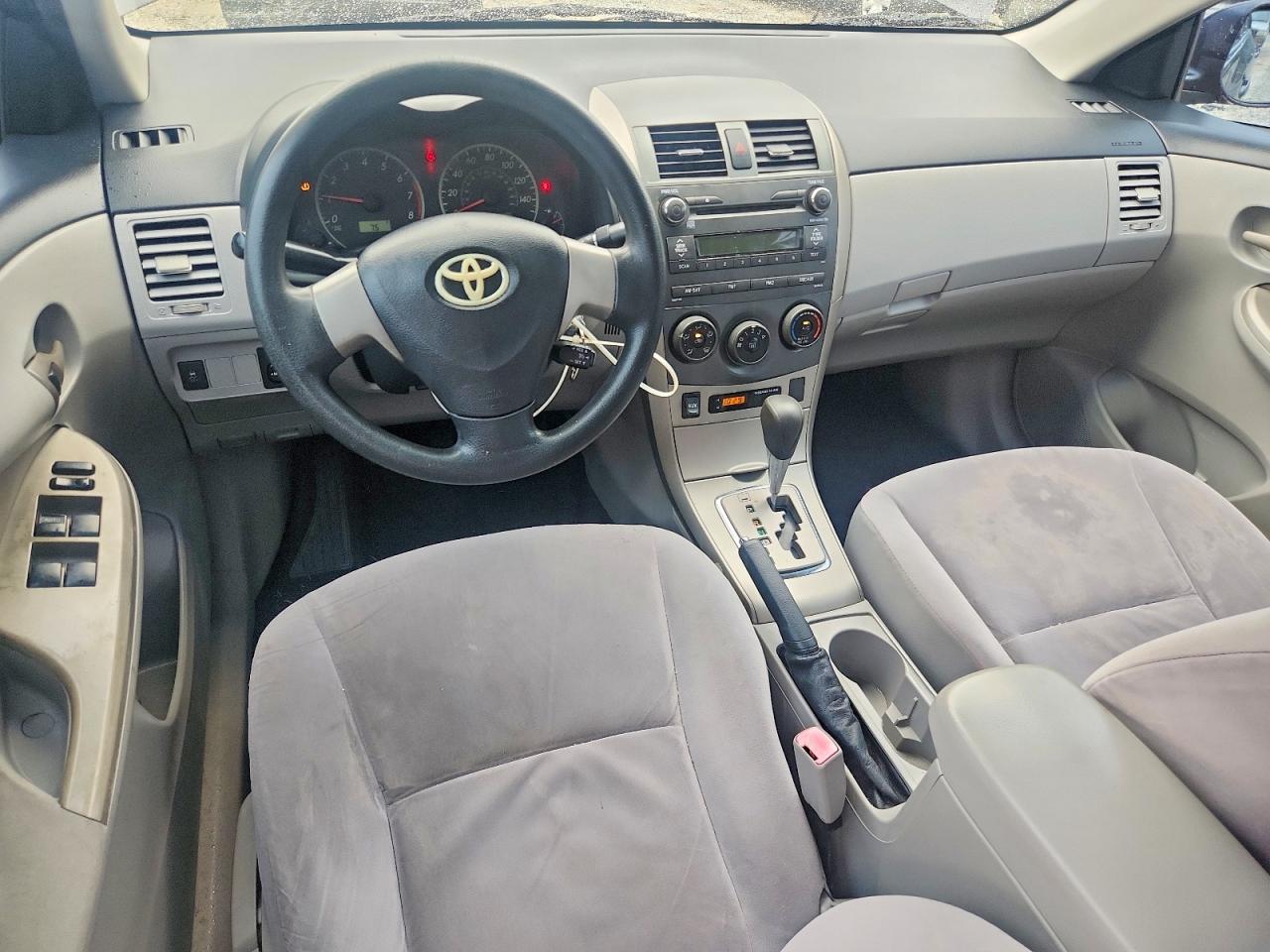 2011 Toyota Corolla Le Gray vin: JTDBU4EE1BJ094282