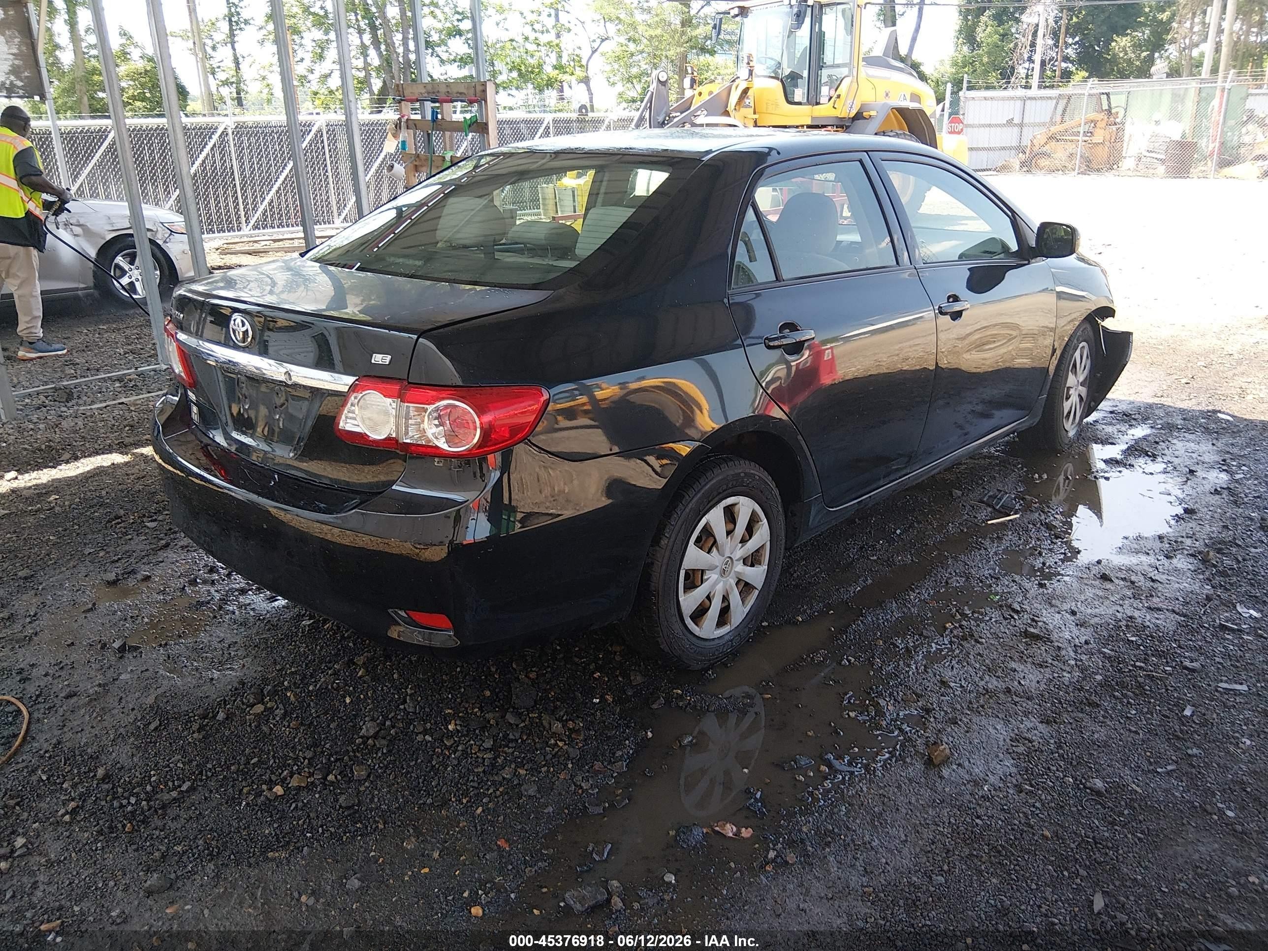 2011 Toyota Corolla Le Black vin: JTDBU4EE1BJ097134