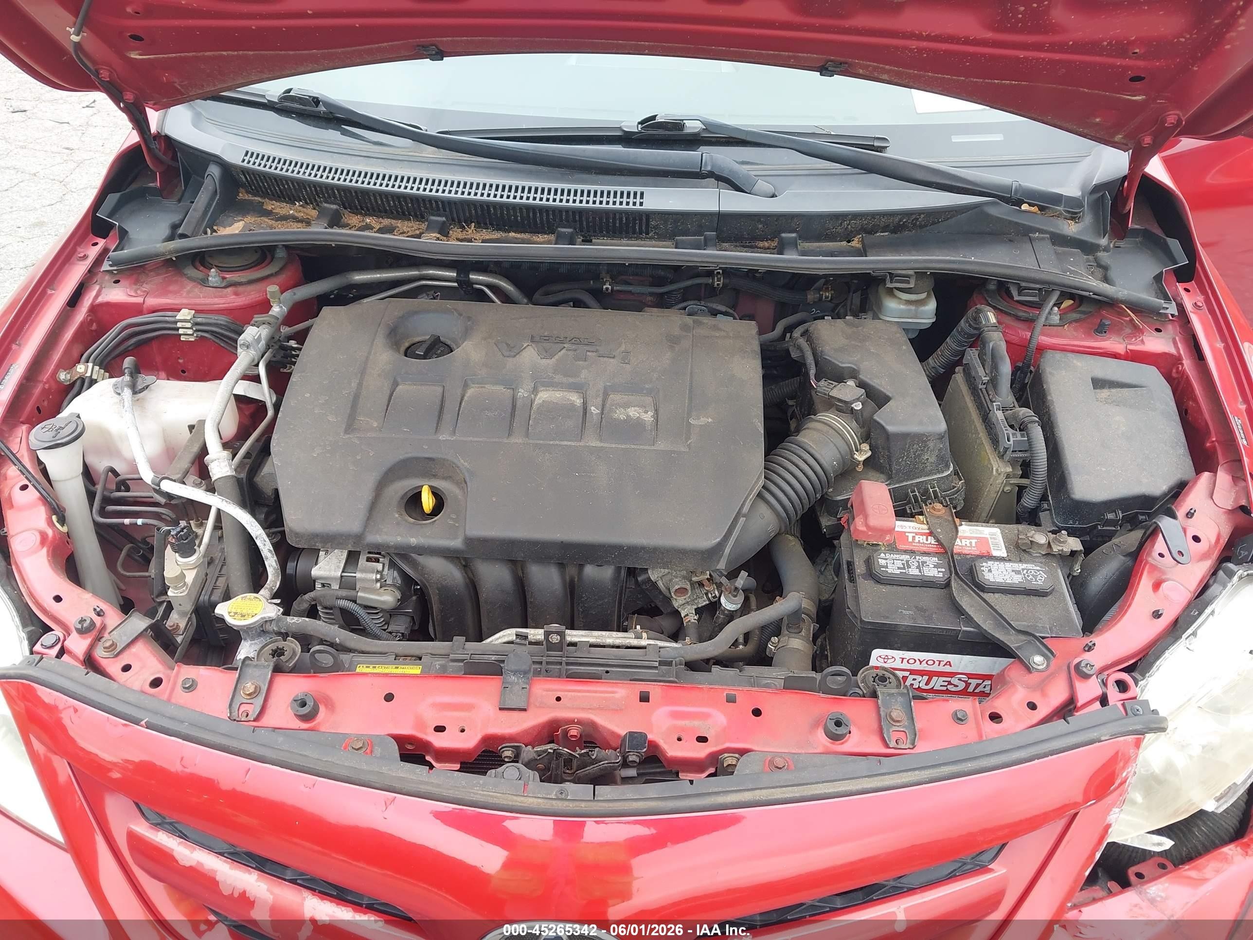 2011 Toyota Corolla Le Red vin: JTDBU4EE1BJ097599