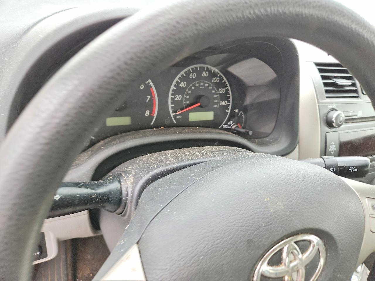 2011 Toyota Corolla Le Silver vin: JTDBU4EE1BJ103305