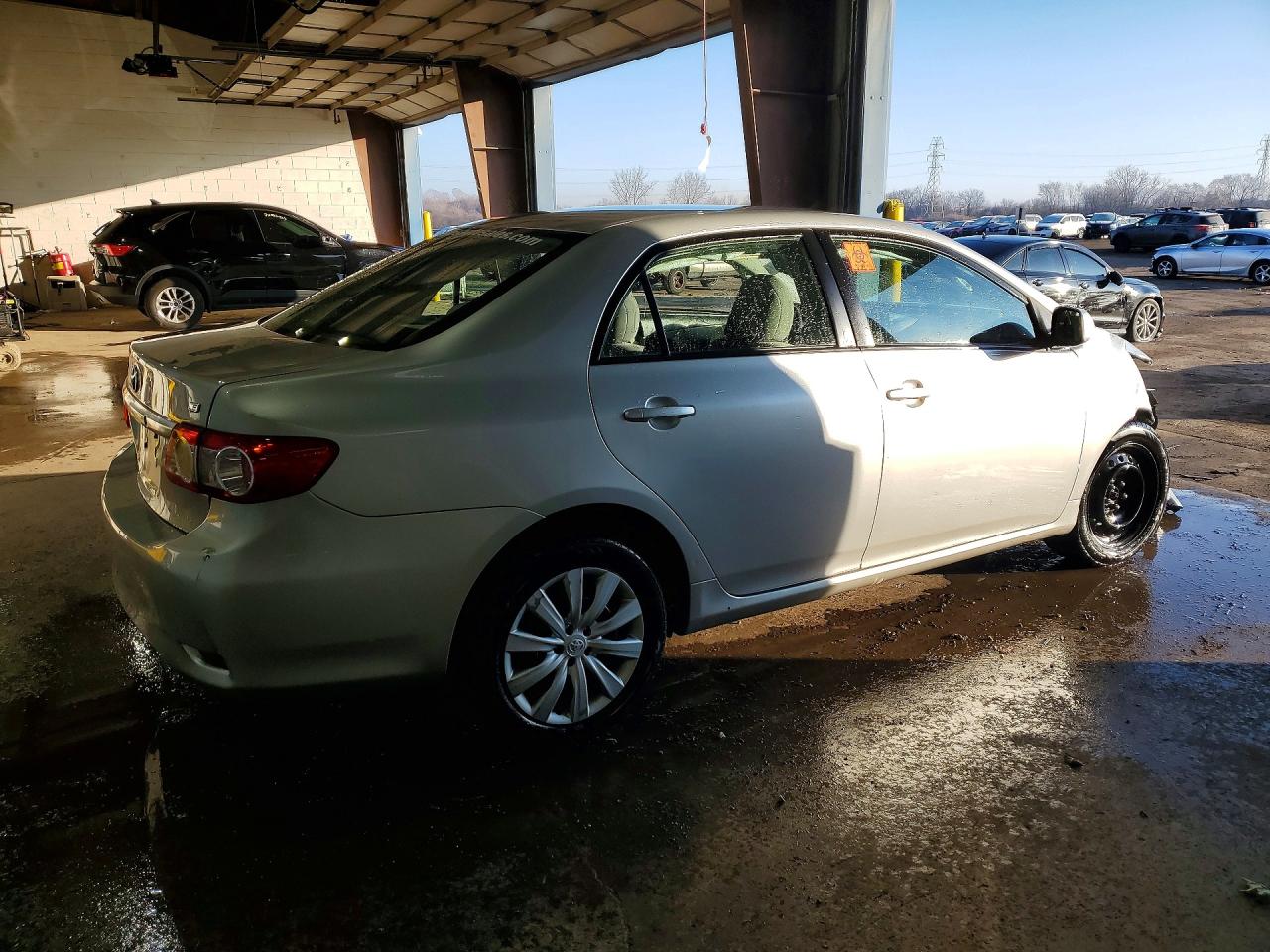 2012 Toyota Corolla Le Silver vin: JTDBU4EE1C9172627