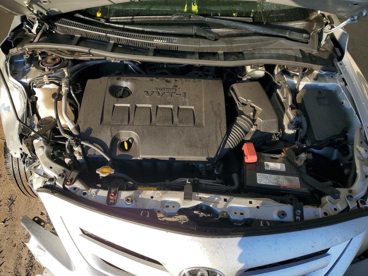 2012 Toyota Corolla Le Silver vin: JTDBU4EE1C9172627