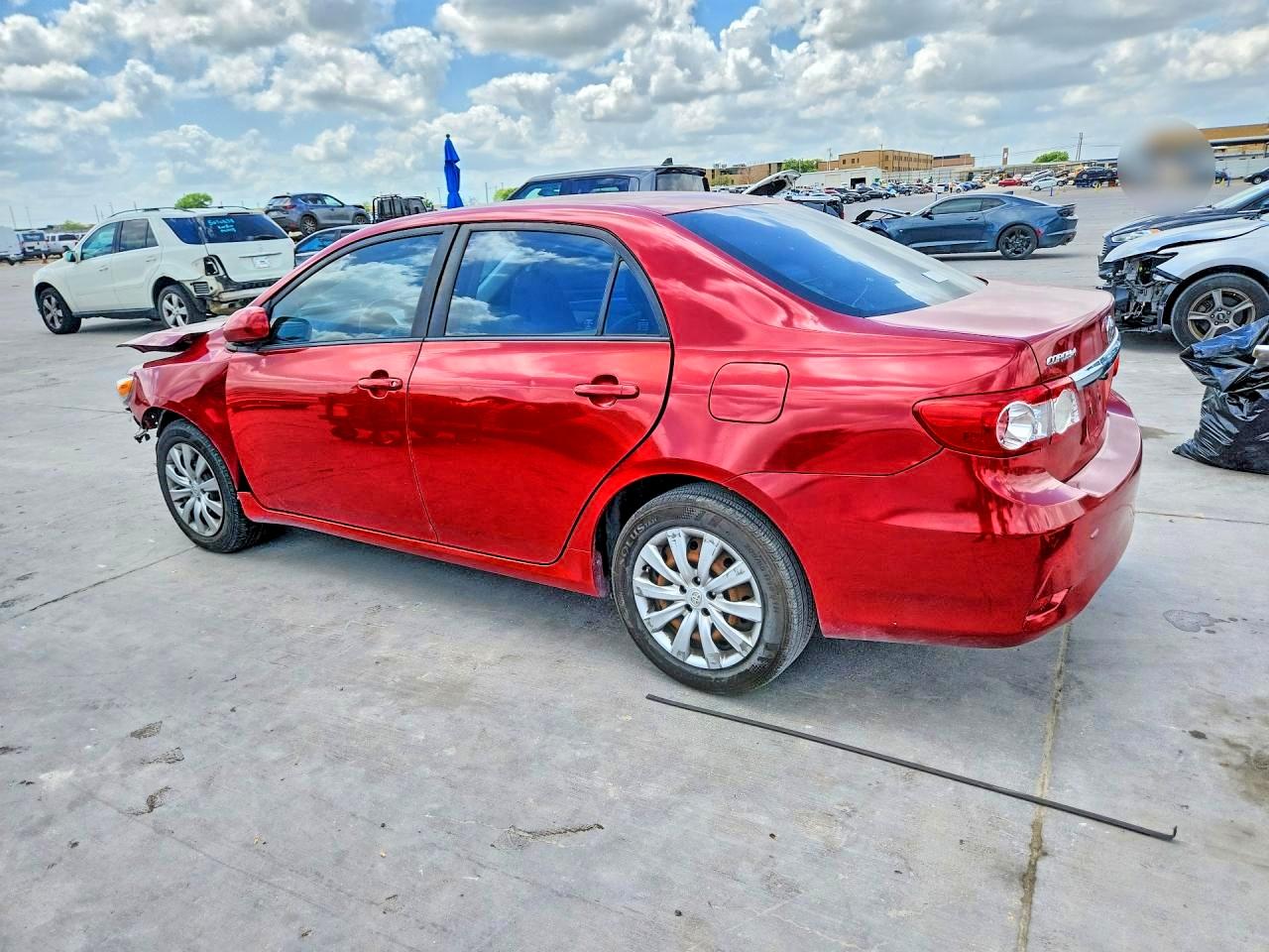 2012 Toyota Corolla Le Red vin: JTDBU4EE1C9176130