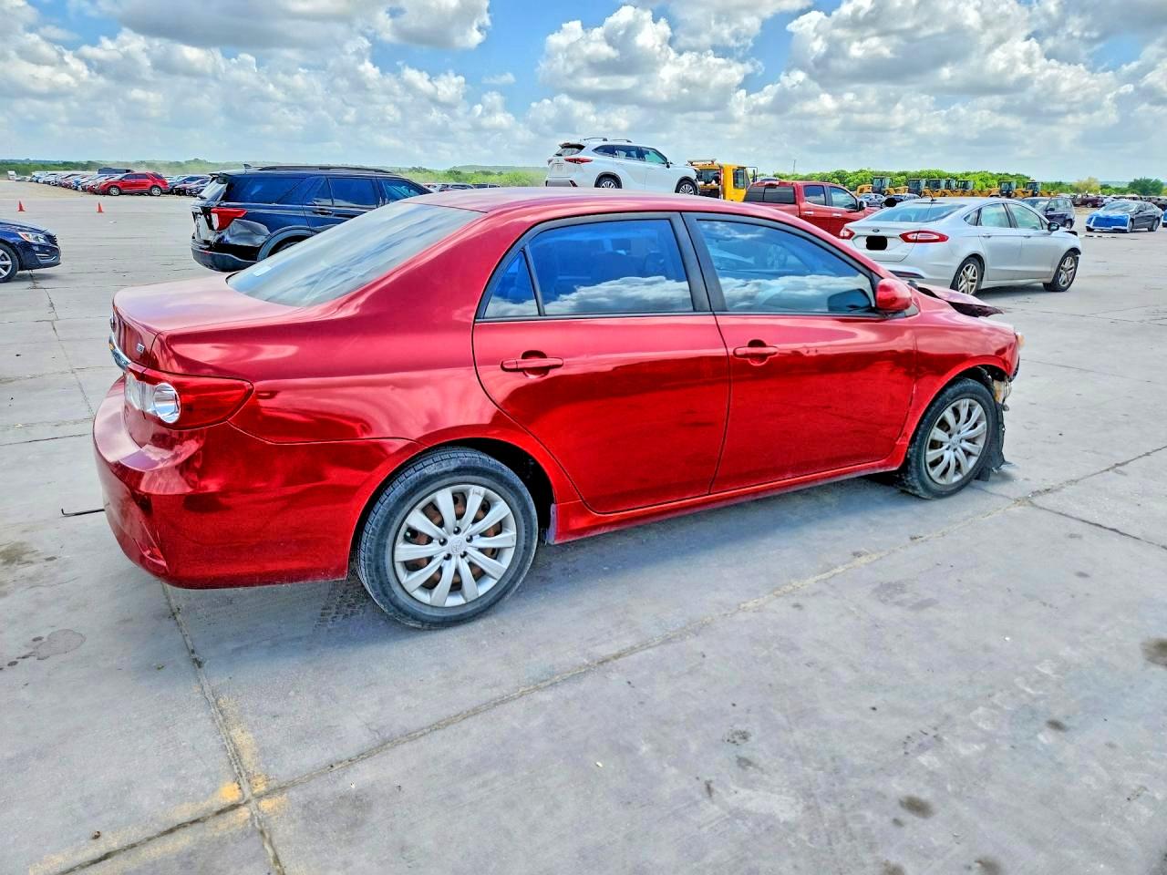 2012 Toyota Corolla Le Red vin: JTDBU4EE1C9176130