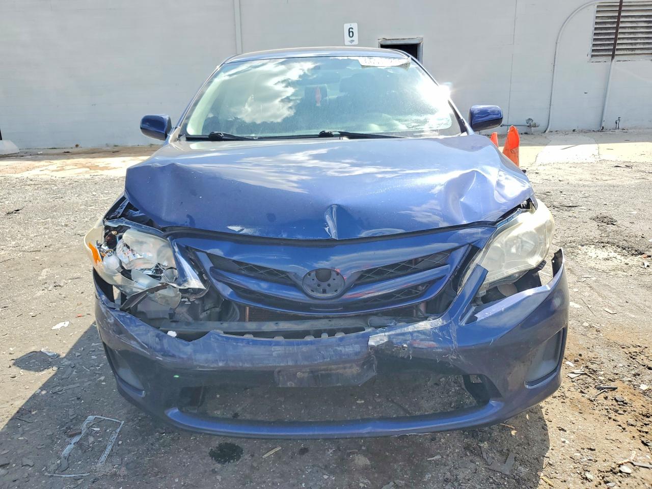 2012 Toyota Corolla L Blue vin: JTDBU4EE1C9177519