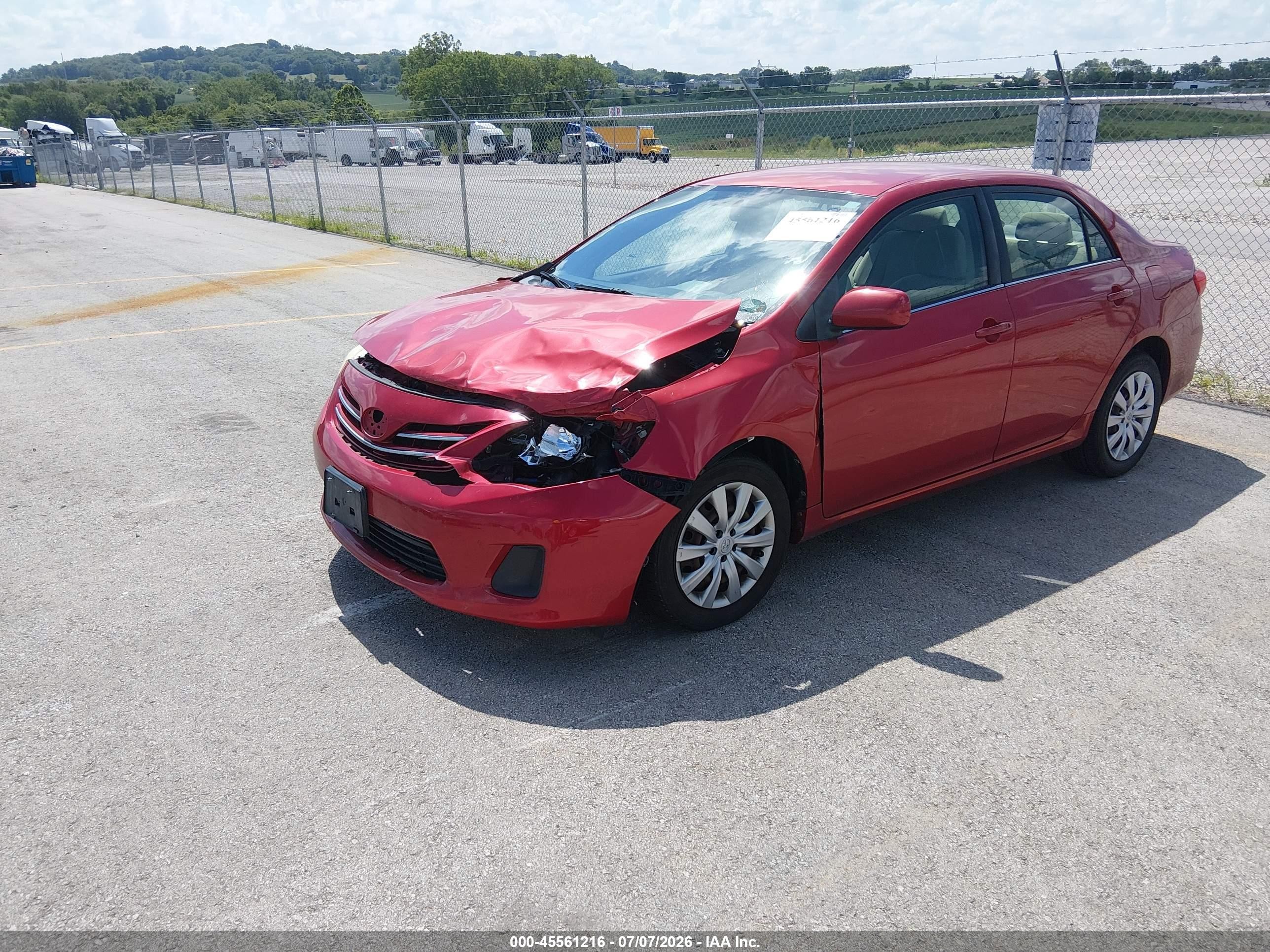 2013 Toyota Corolla Le Maroon vin: JTDBU4EE1DJ114310
