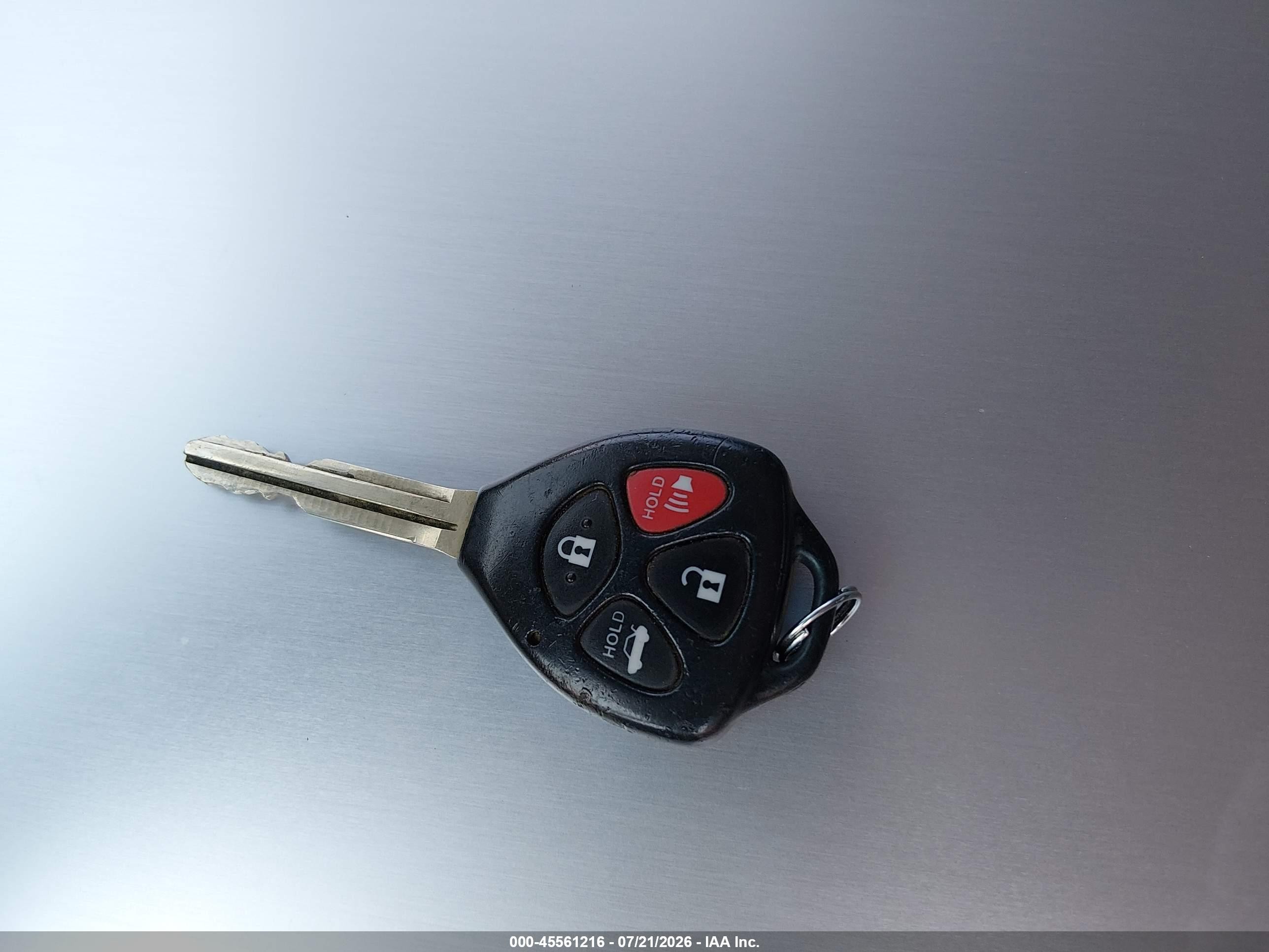 2013 Toyota Corolla Le Maroon vin: JTDBU4EE1DJ114310