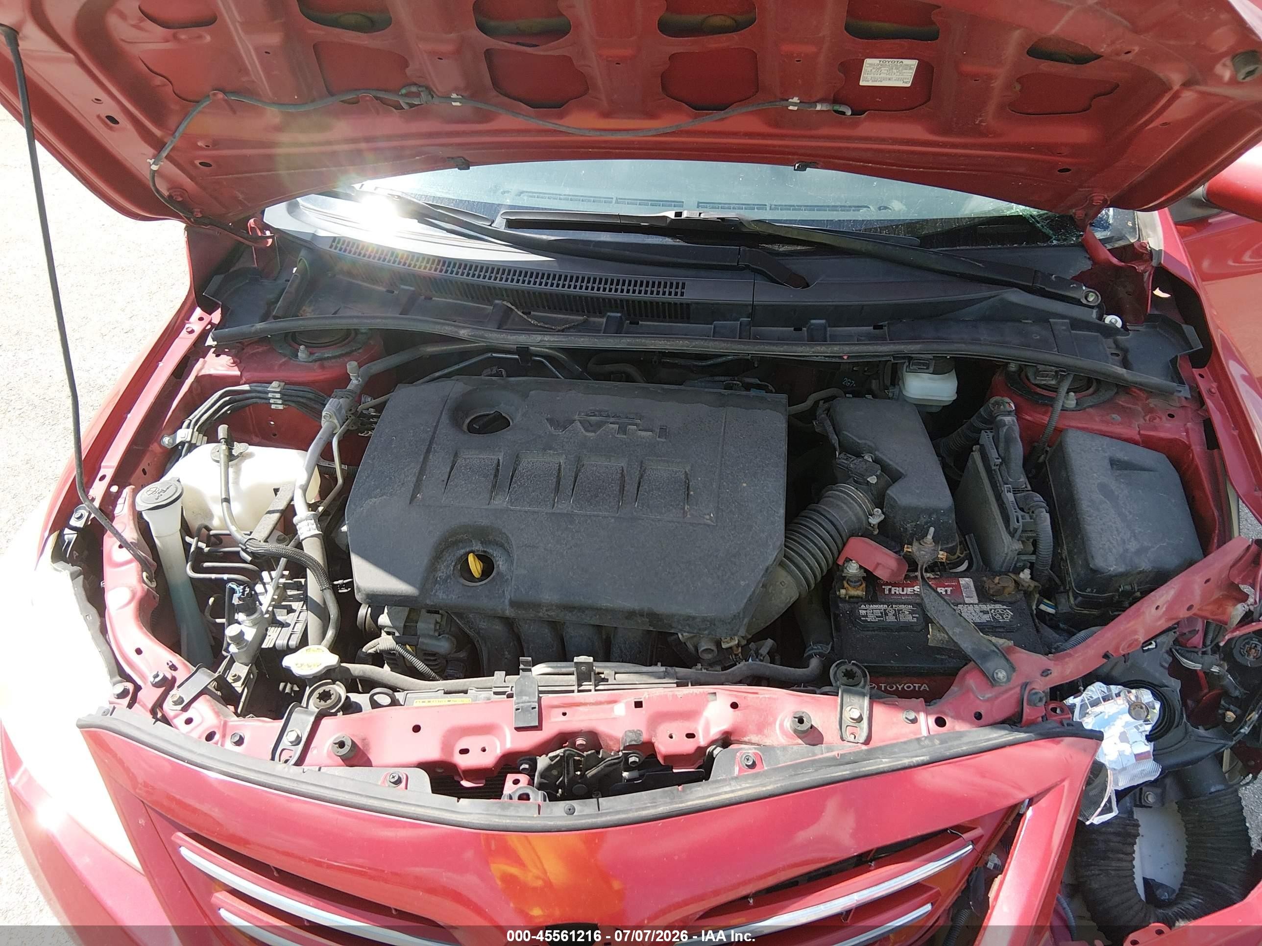 2013 Toyota Corolla Le Maroon vin: JTDBU4EE1DJ114310