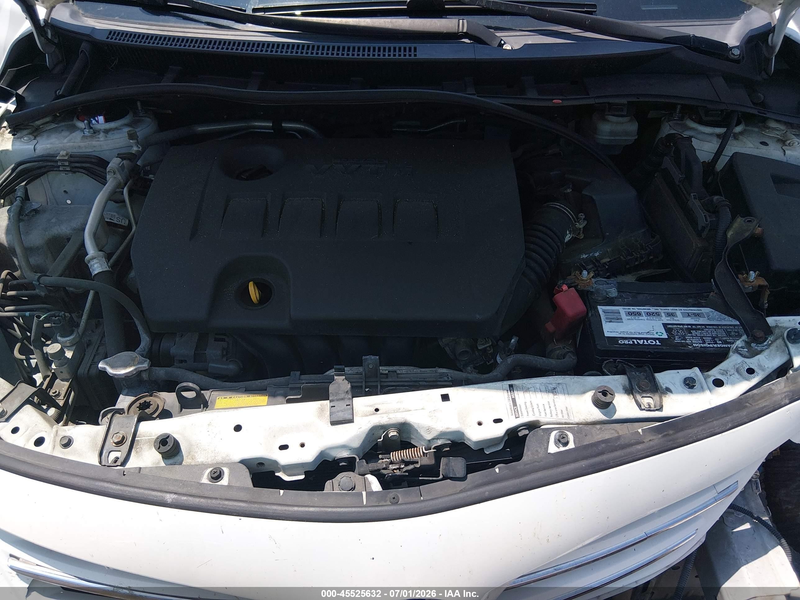 2013 Toyota Corolla Le White vin: JTDBU4EE1DJ119202