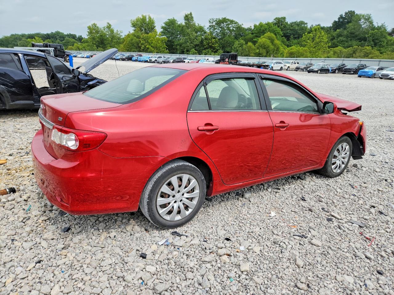 2013 Toyota Corolla Le Red vin: JTDBU4EE1DJ119295