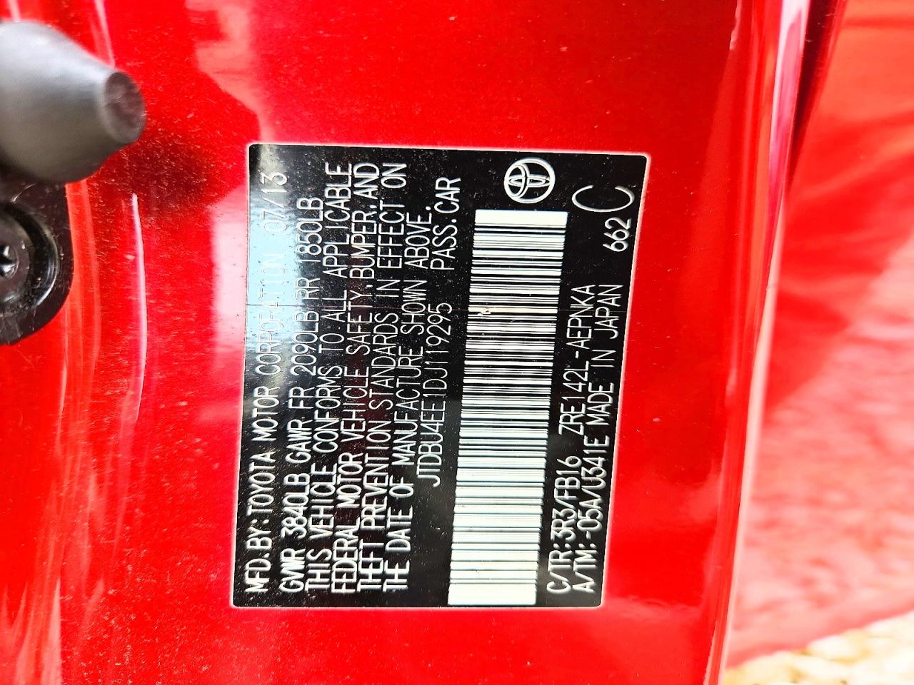 2013 Toyota Corolla Le Red vin: JTDBU4EE1DJ119295