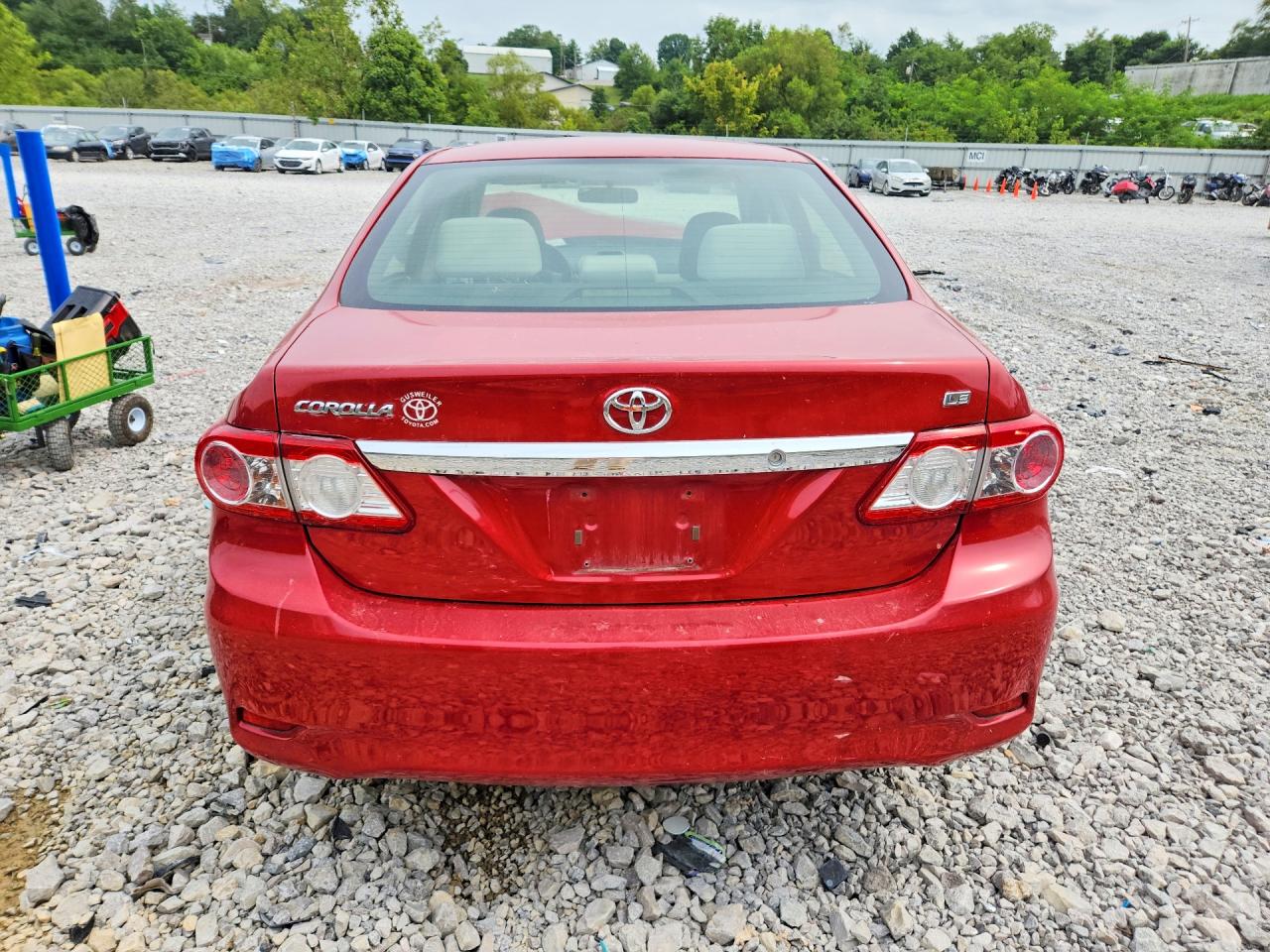 2013 Toyota Corolla Le Red vin: JTDBU4EE1DJ119295