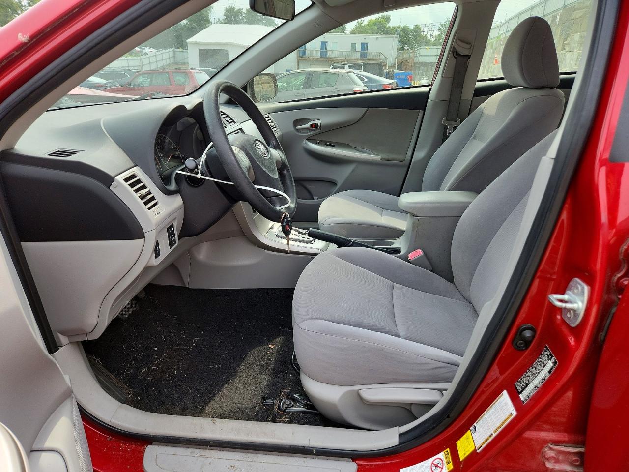 2013 Toyota Corolla Le Red vin: JTDBU4EE1DJ119295