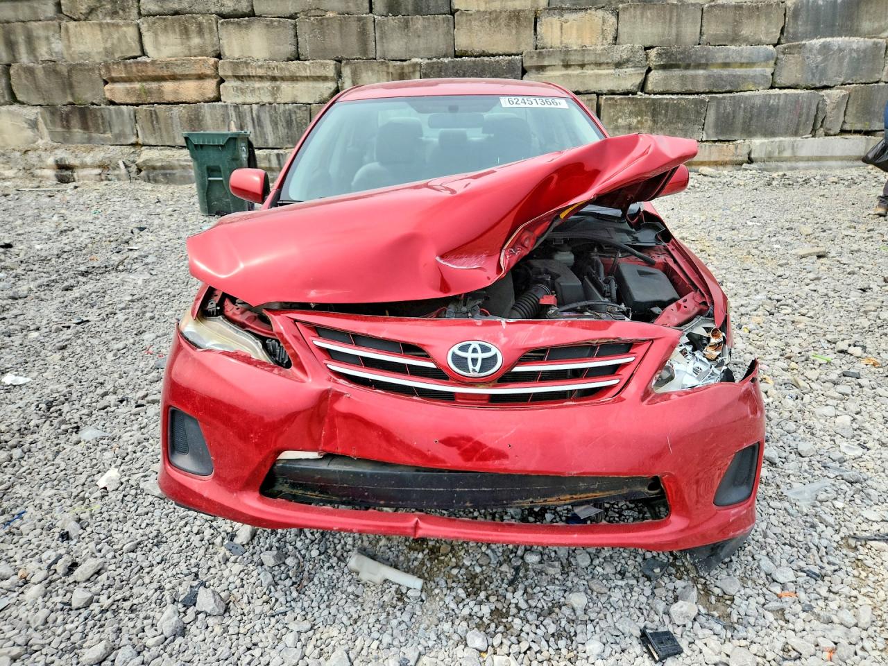 2013 Toyota Corolla Le Red vin: JTDBU4EE1DJ119295