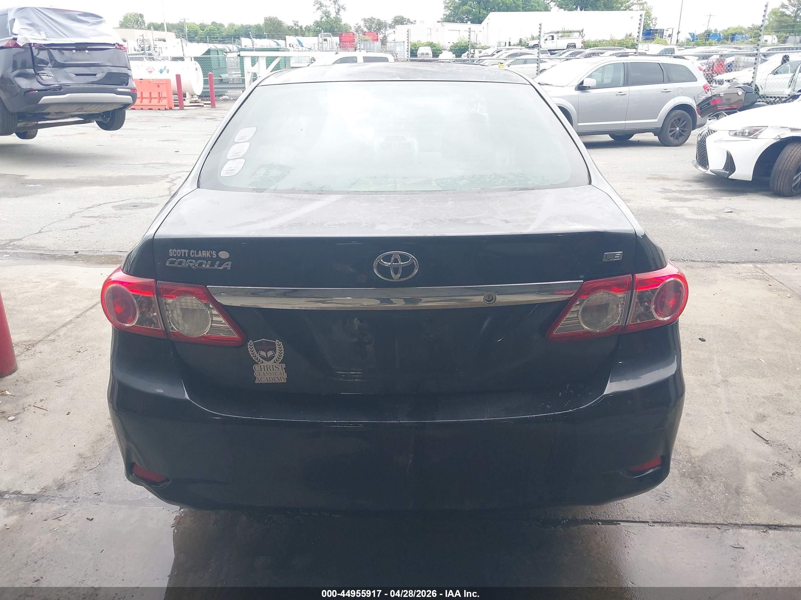 2013 Toyota Corolla Le Black vin: JTDBU4EE1DJ122729