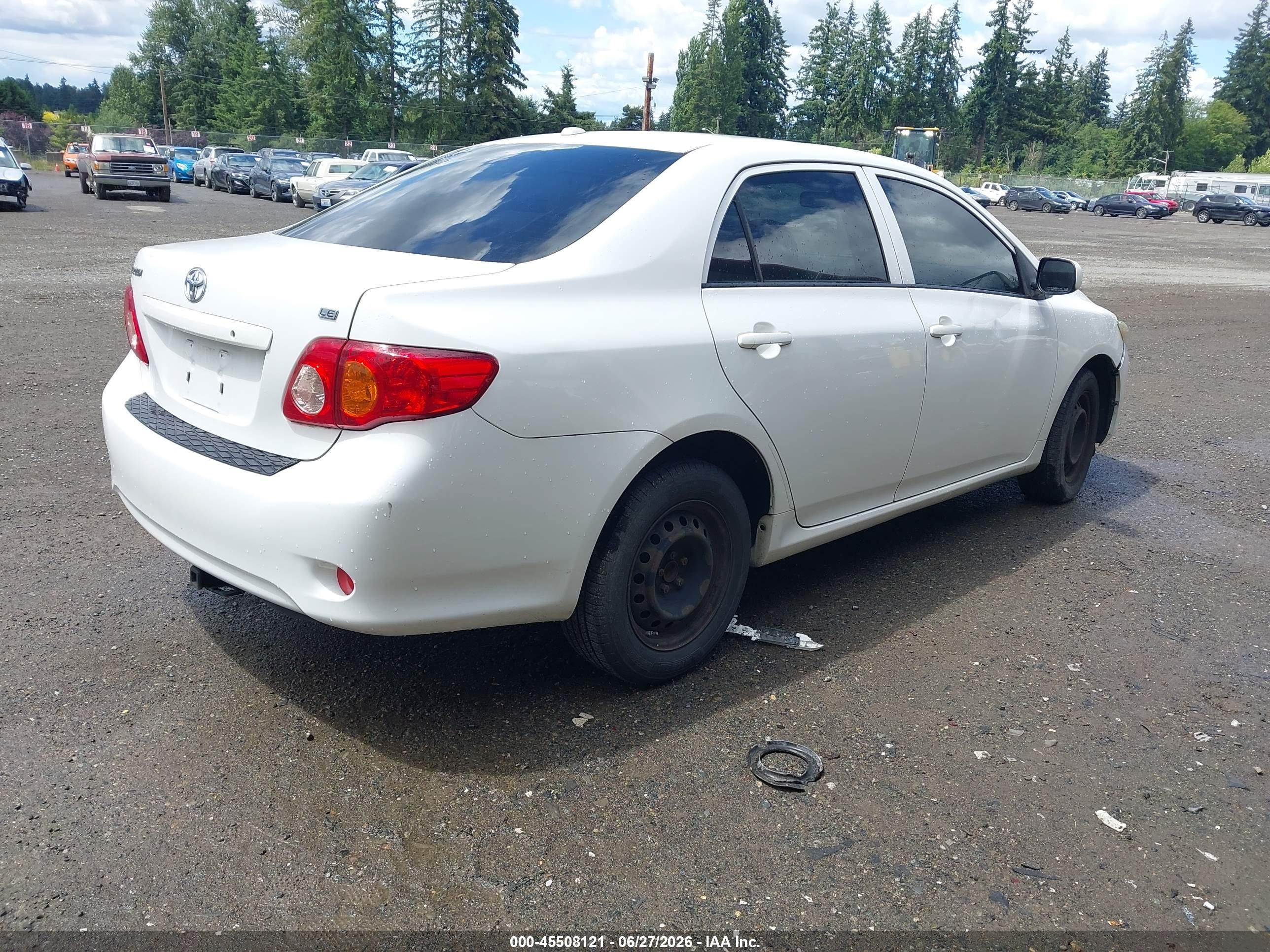 2010 Toyota Corolla Le White vin: JTDBU4EE2A9104141