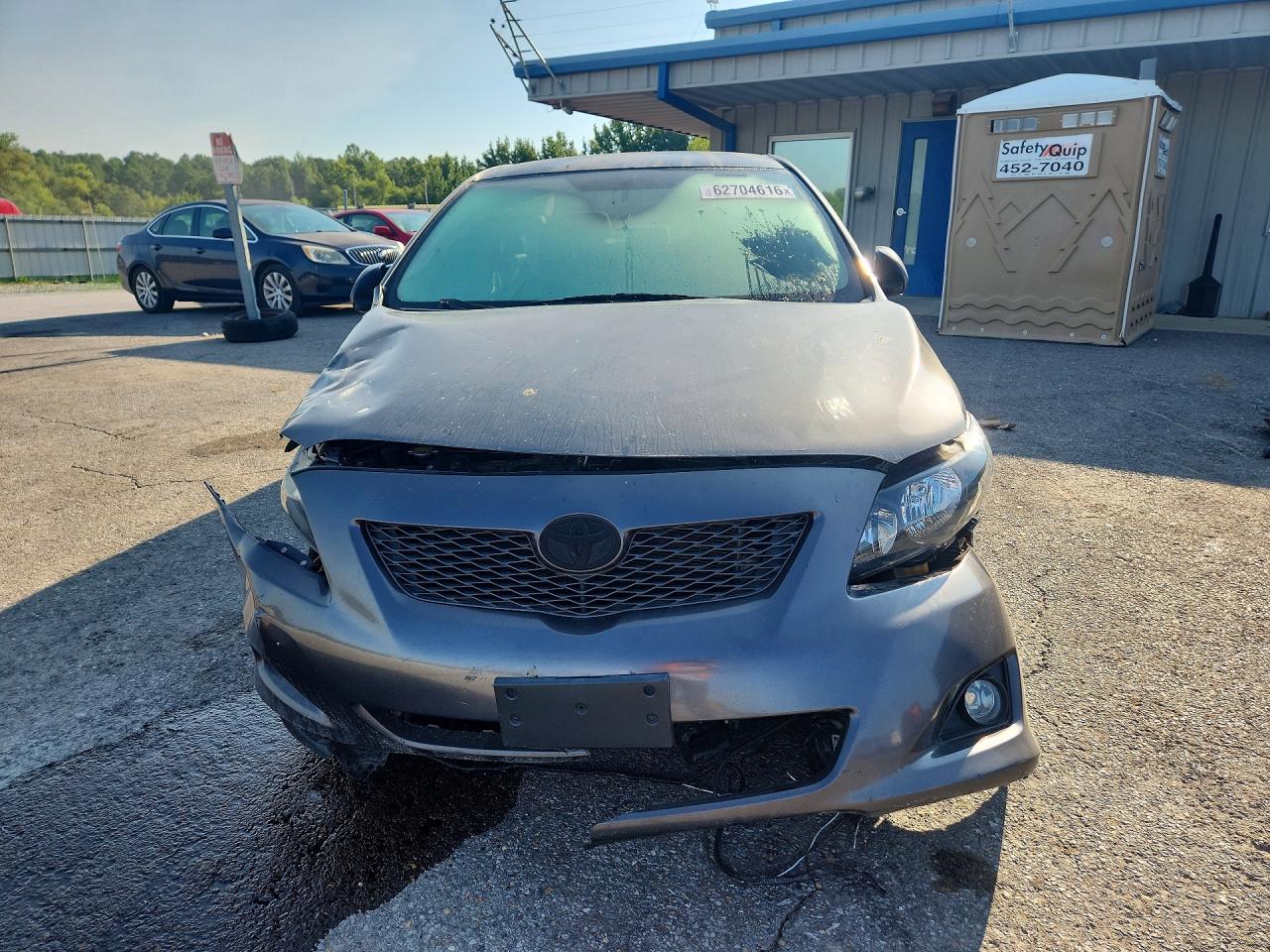2010 Toyota Corolla Le Gray vin: JTDBU4EE2A9107203