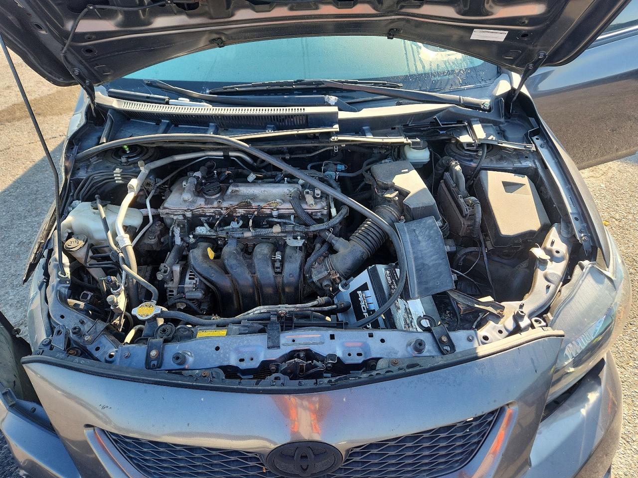 2010 Toyota Corolla Le Gray vin: JTDBU4EE2A9107203