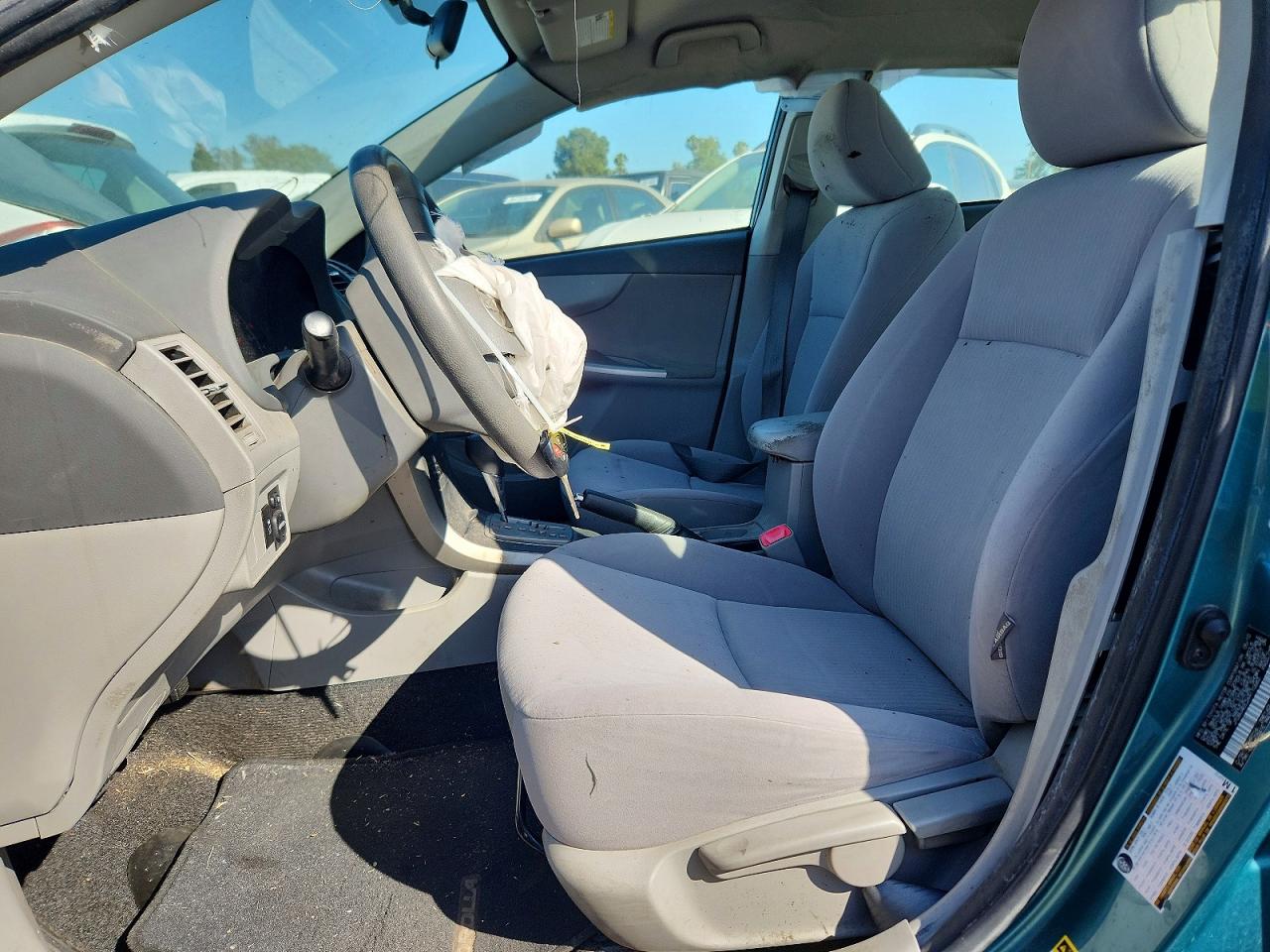 2010 Toyota Corolla Le Teal vin: JTDBU4EE2A9110683