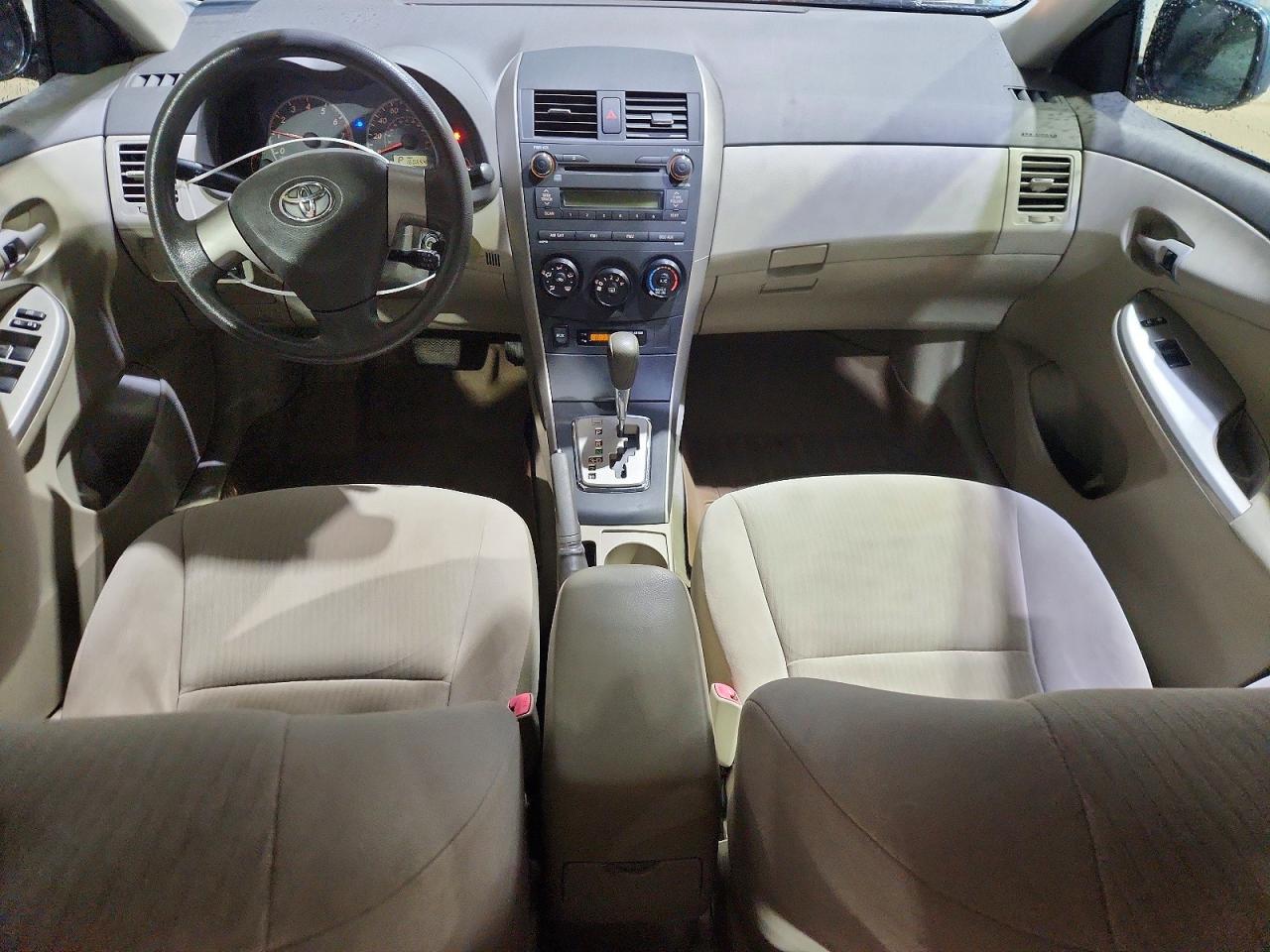 2010 Toyota Corolla Le Green vin: JTDBU4EE2A9115396