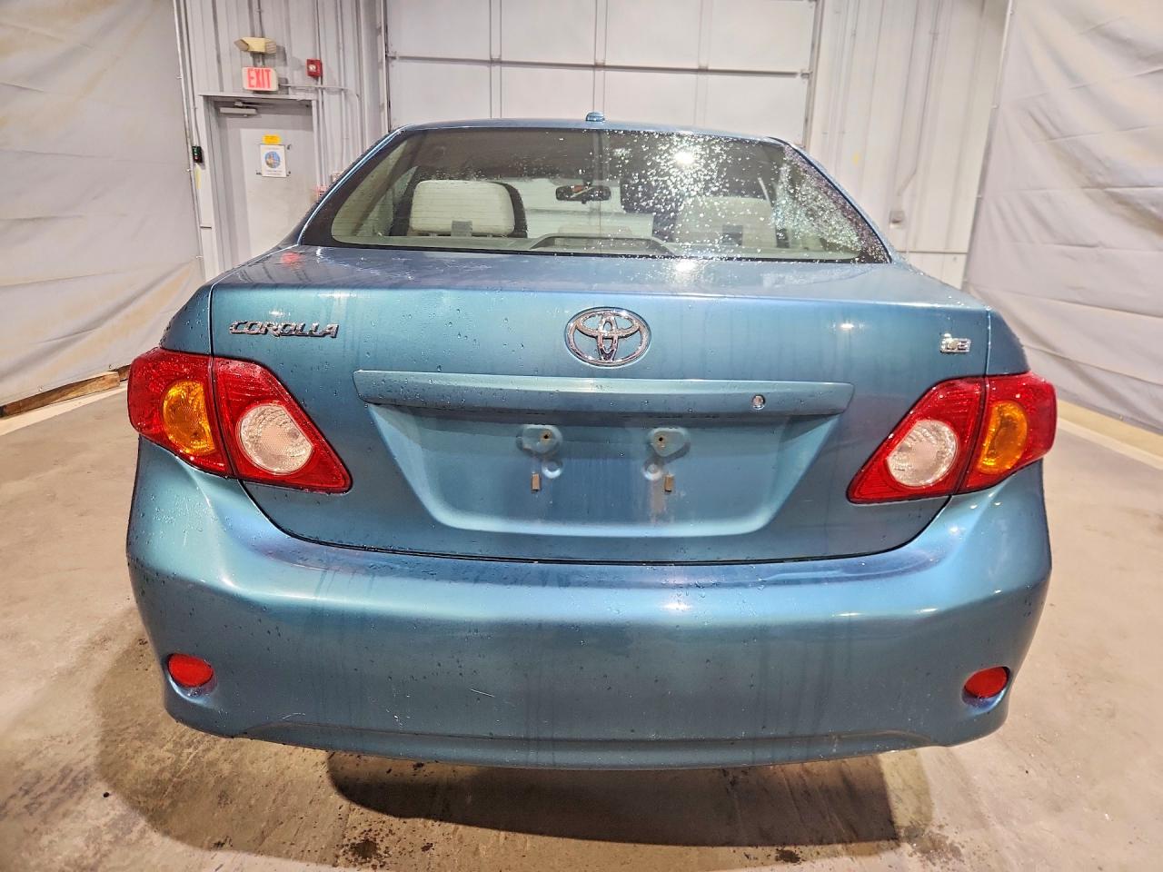 2010 Toyota Corolla Le Green vin: JTDBU4EE2A9115396