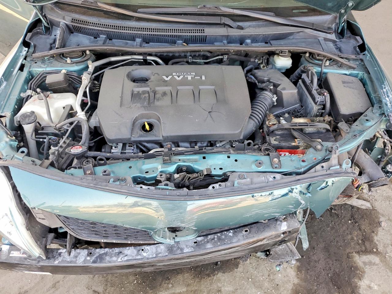 2010 Toyota Corolla Le Green vin: JTDBU4EE2AJ055277