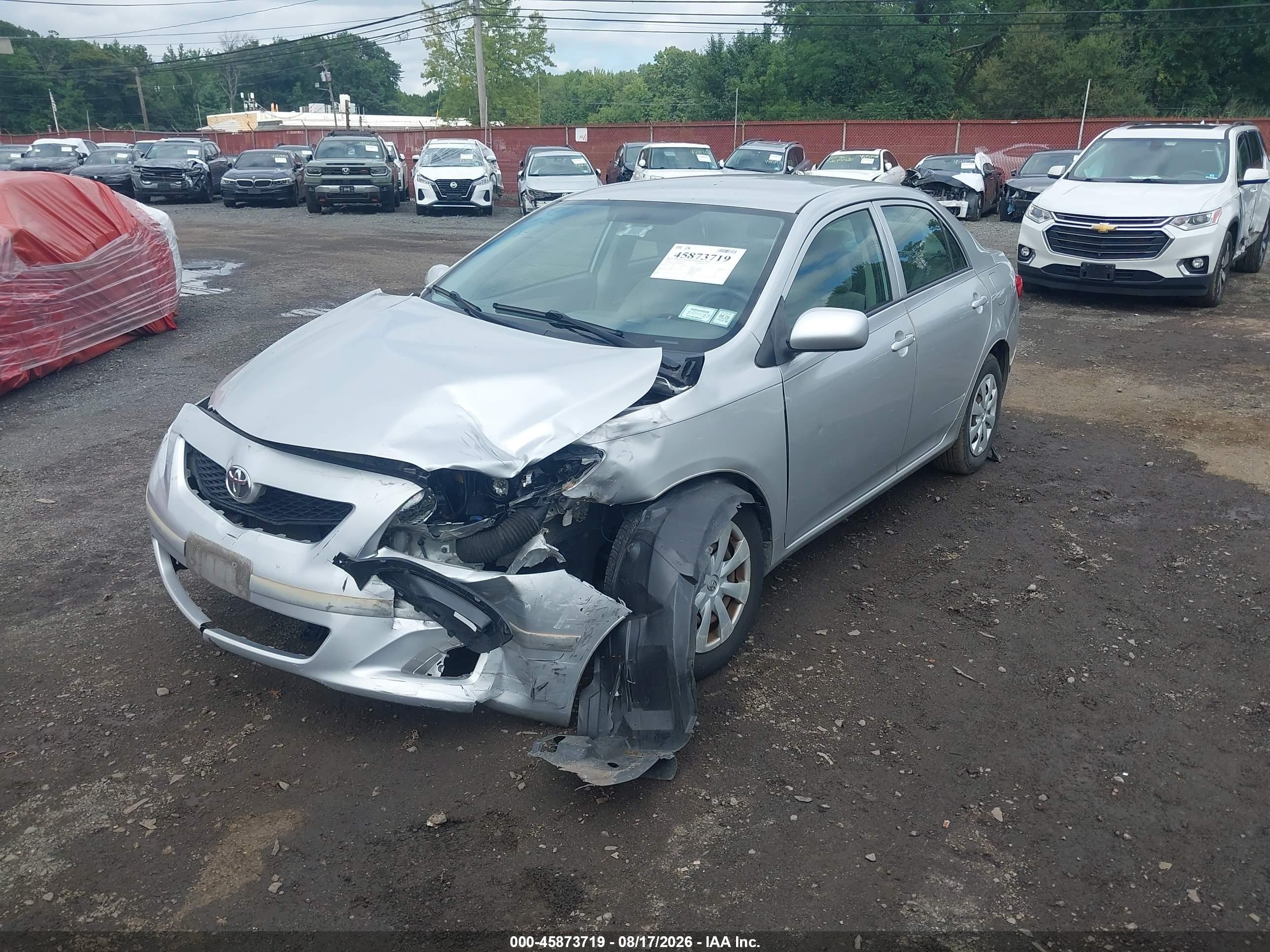 2010 Toyota Corolla Le Серебряный vin: JTDBU4EE2AJ055974