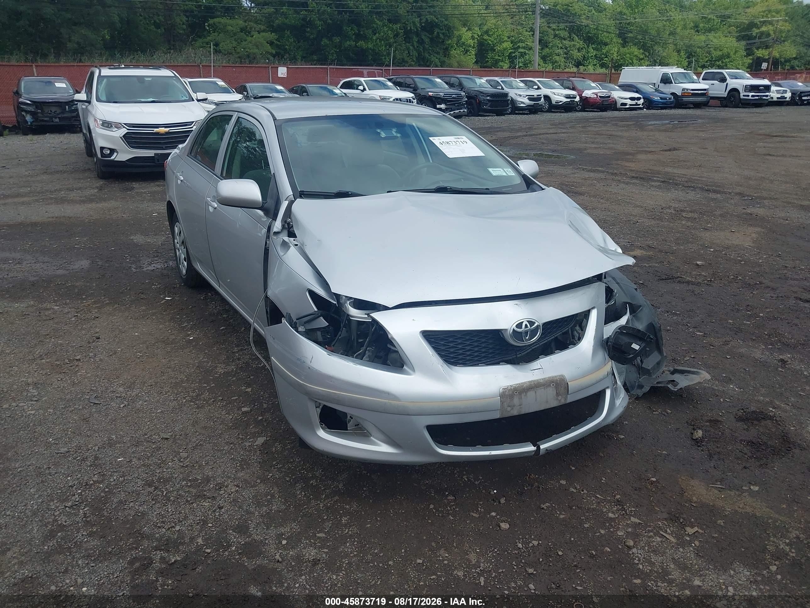 2010 Toyota Corolla Le Серебряный vin: JTDBU4EE2AJ055974