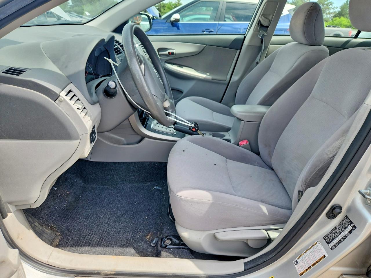 2010 Toyota Corolla Le Silver vin: JTDBU4EE2AJ056283
