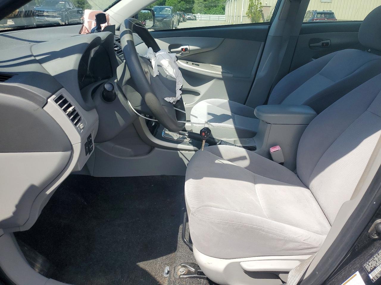2010 Toyota Corolla Le Black vin: JTDBU4EE2AJ063251