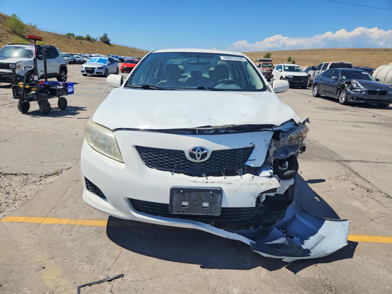 2010 Toyota Corolla Le White vin: JTDBU4EE2AJ085833