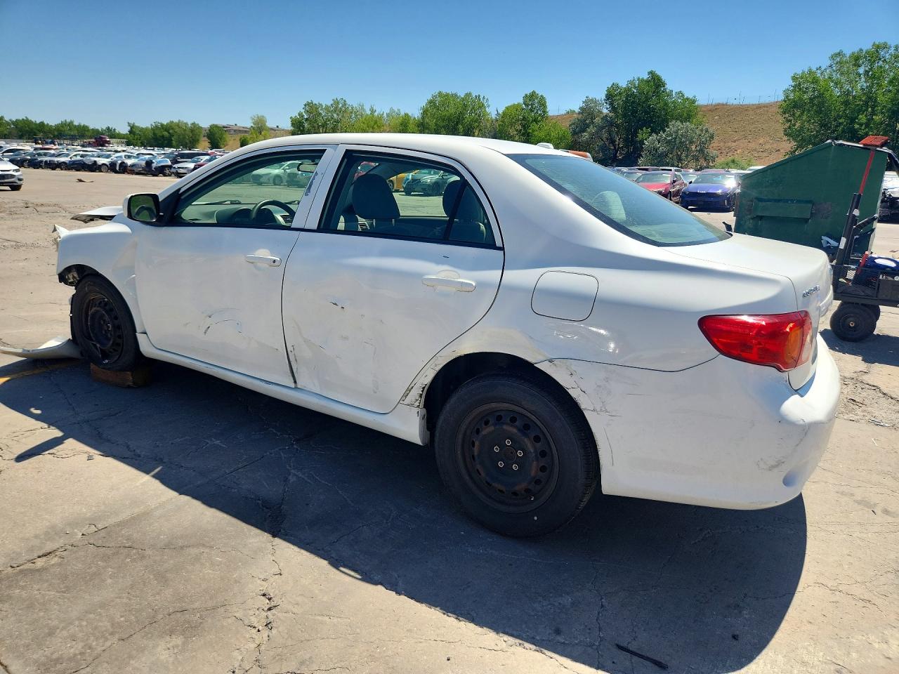 2010 Toyota Corolla Le White vin: JTDBU4EE2AJ085833