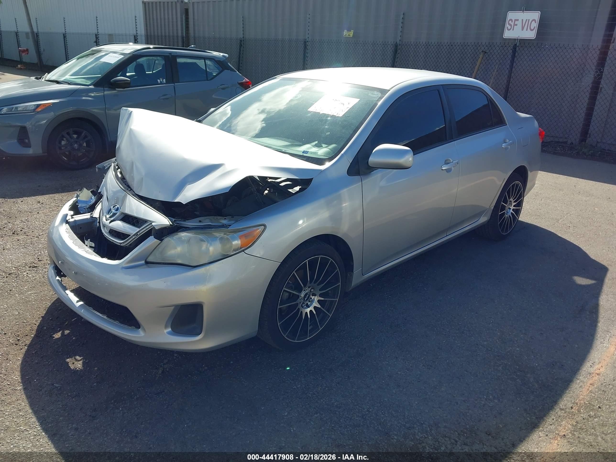 2011 Toyota Corolla Le Silver vin: JTDBU4EE2B9126836