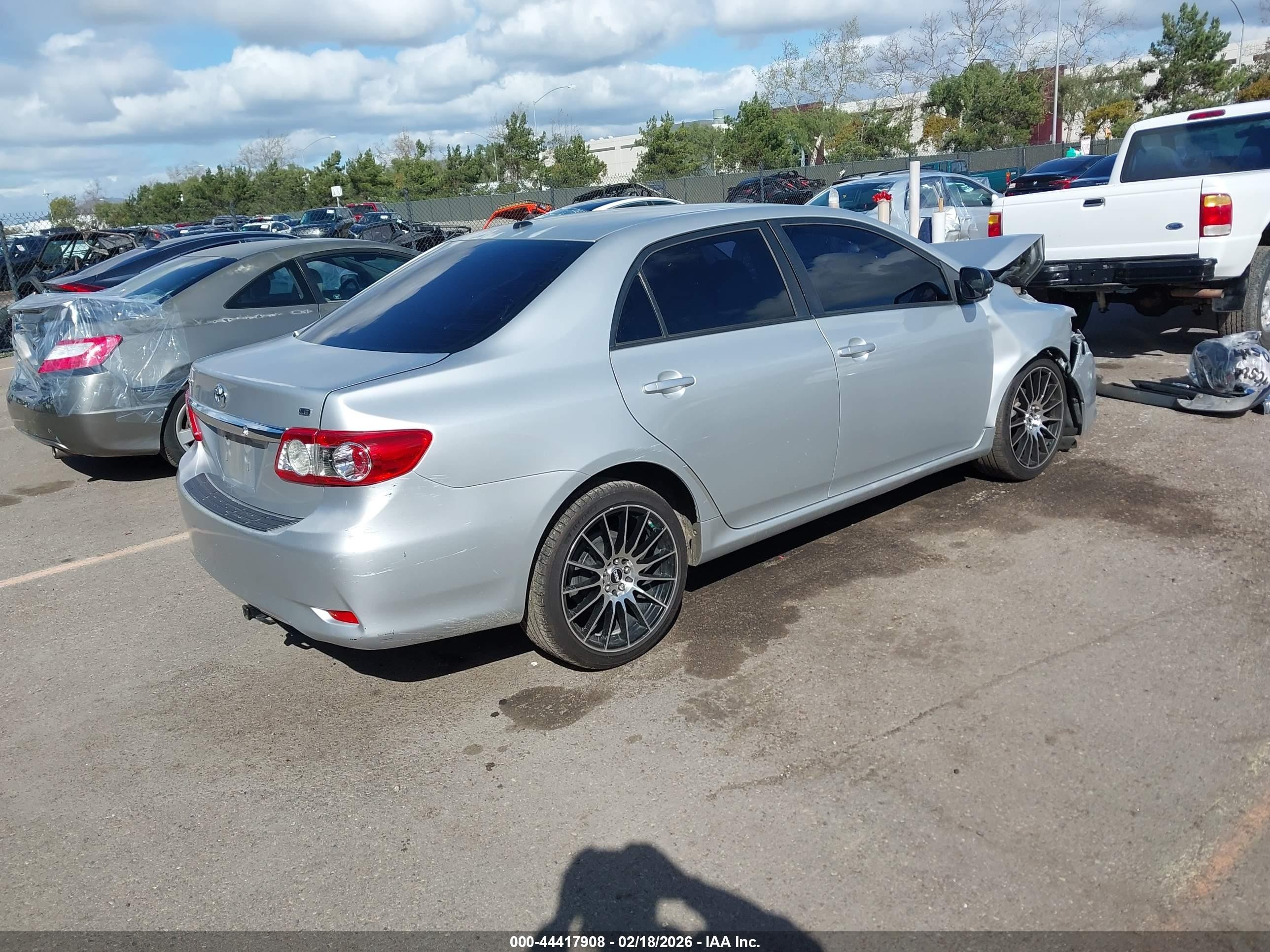 2011 Toyota Corolla Le Silver vin: JTDBU4EE2B9126836